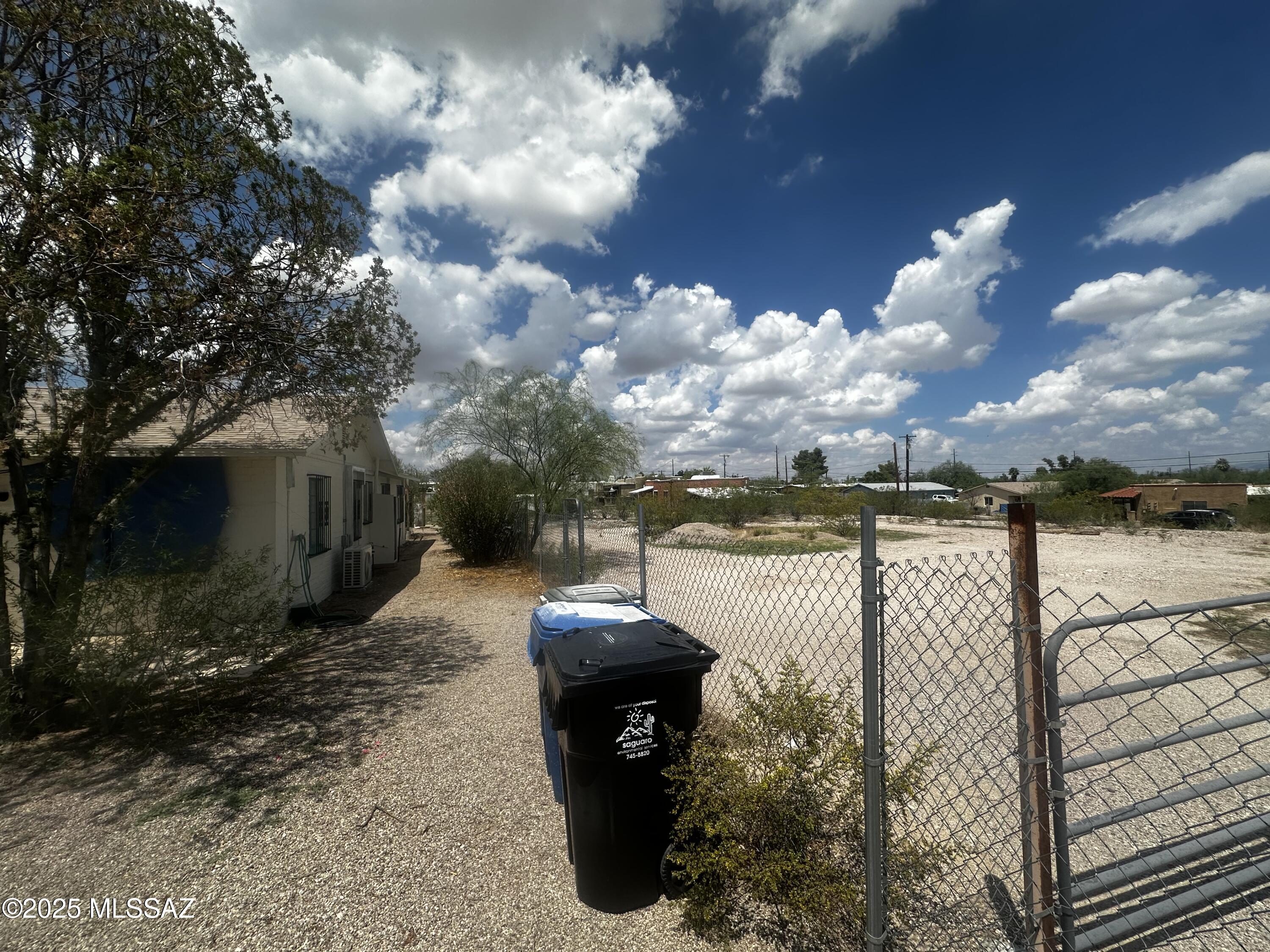 2841 N Estrella Avenue