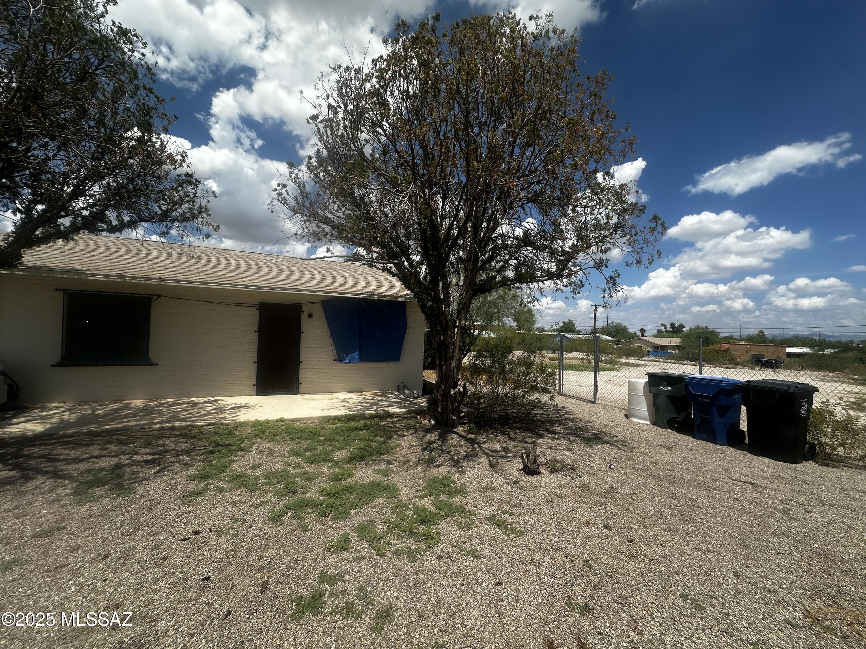 2841 N Estrella Avenue
