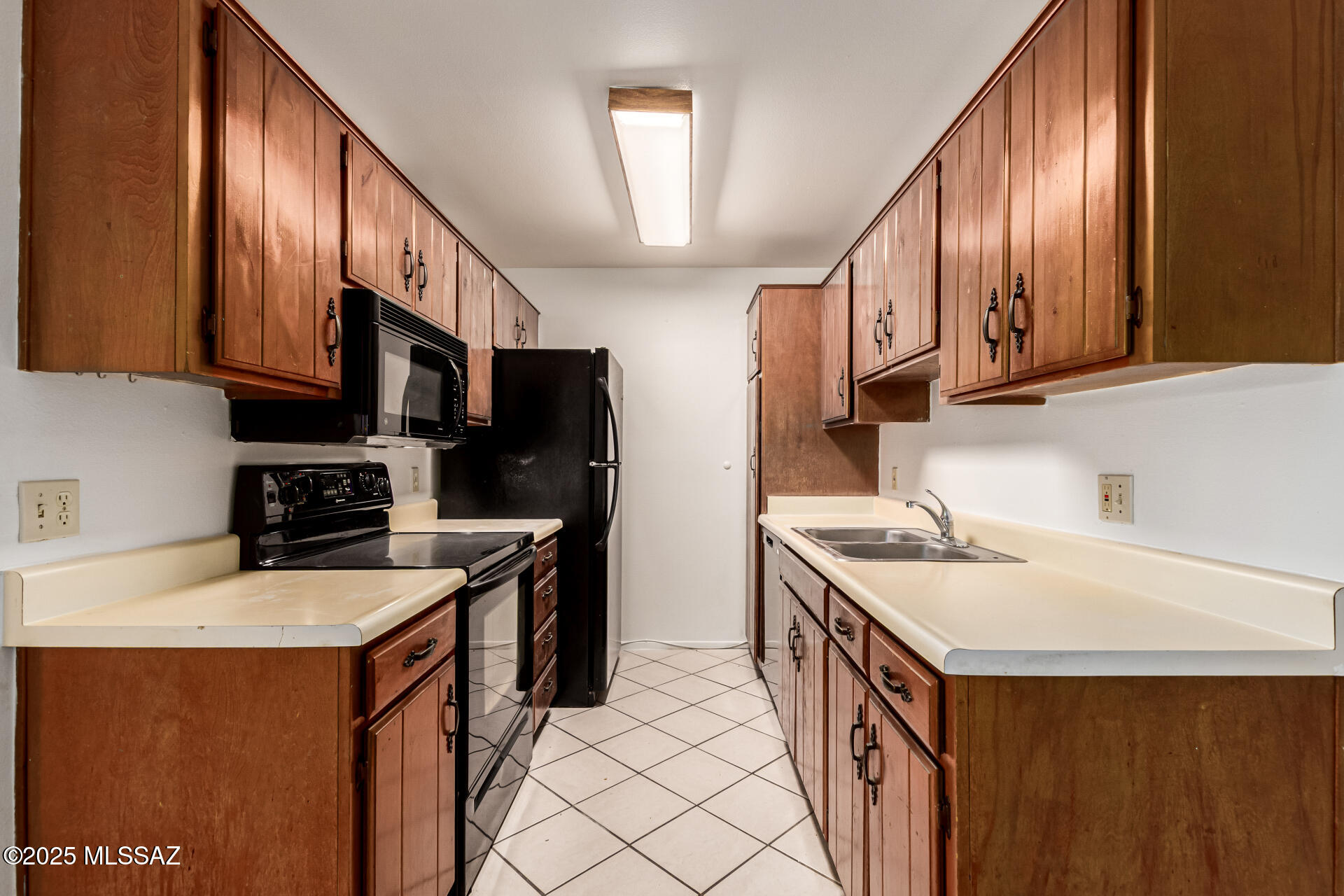 6635 E Golf Links Road APT 1