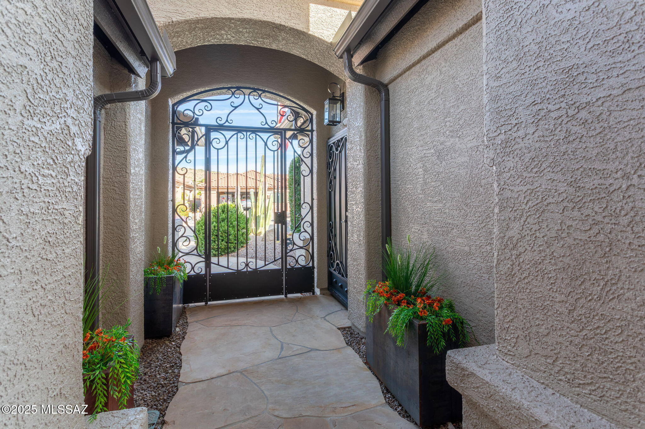 62185 E Valley Crest Court