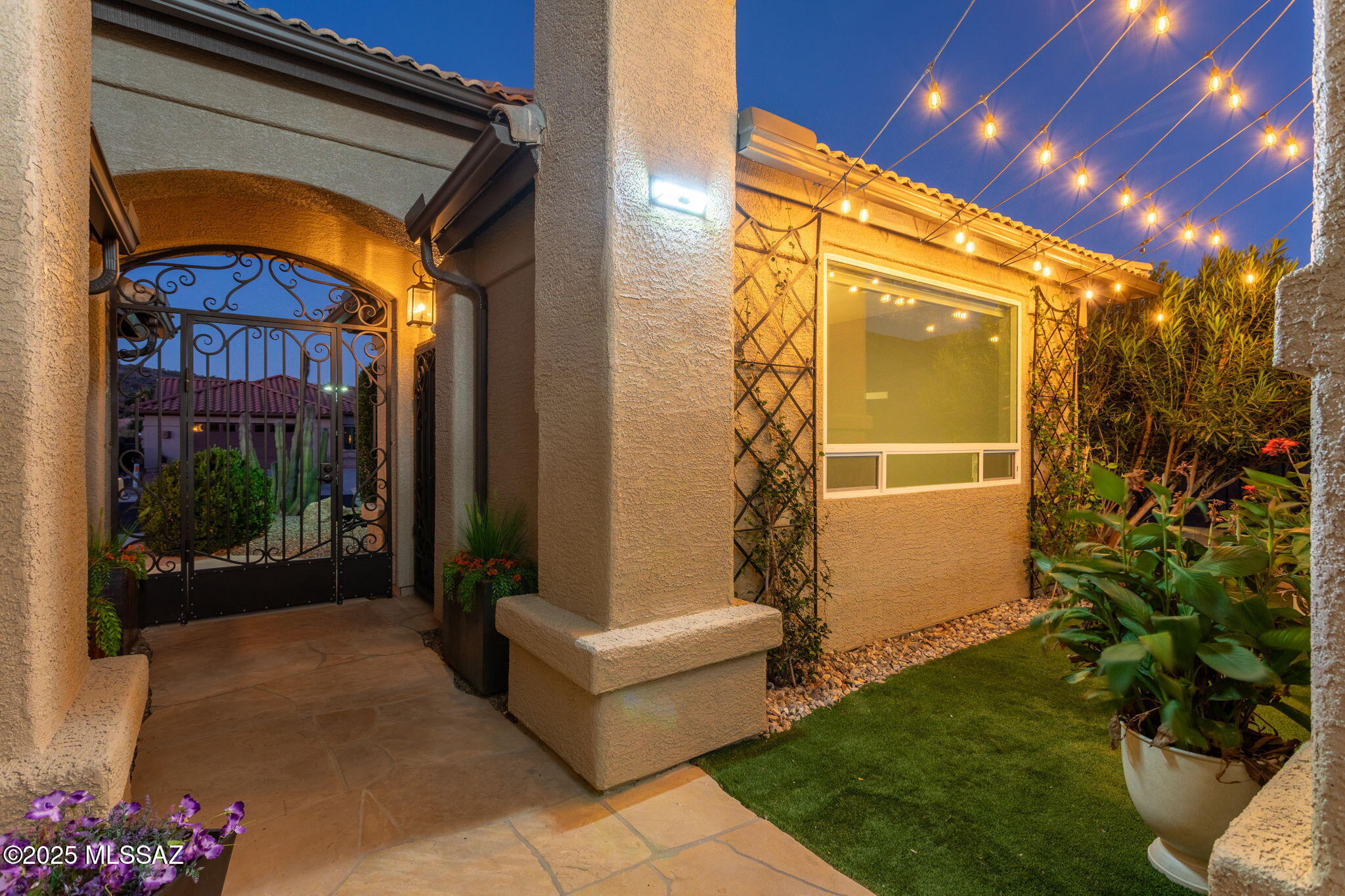 62185 E Valley Crest Court