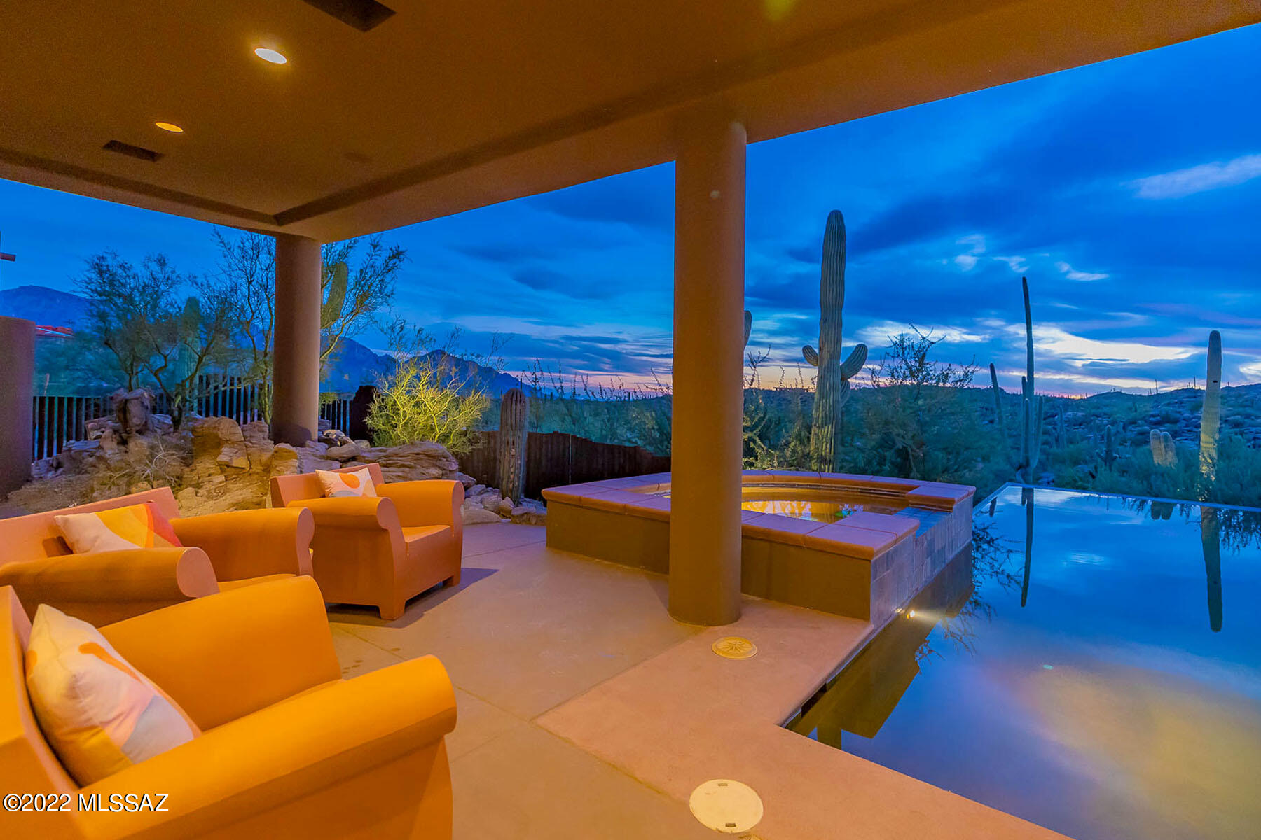 Honey Bee Ridge(The Estates At) - Residential