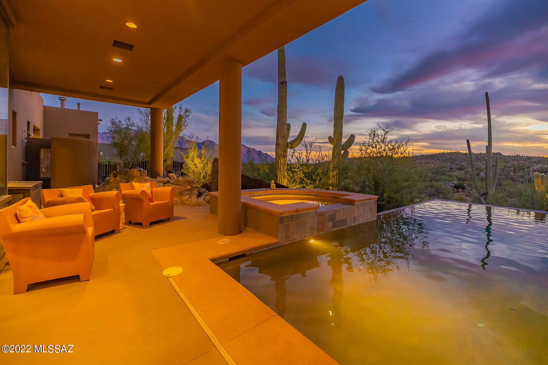 Honey Bee Ridge(The Estates At) - Residential