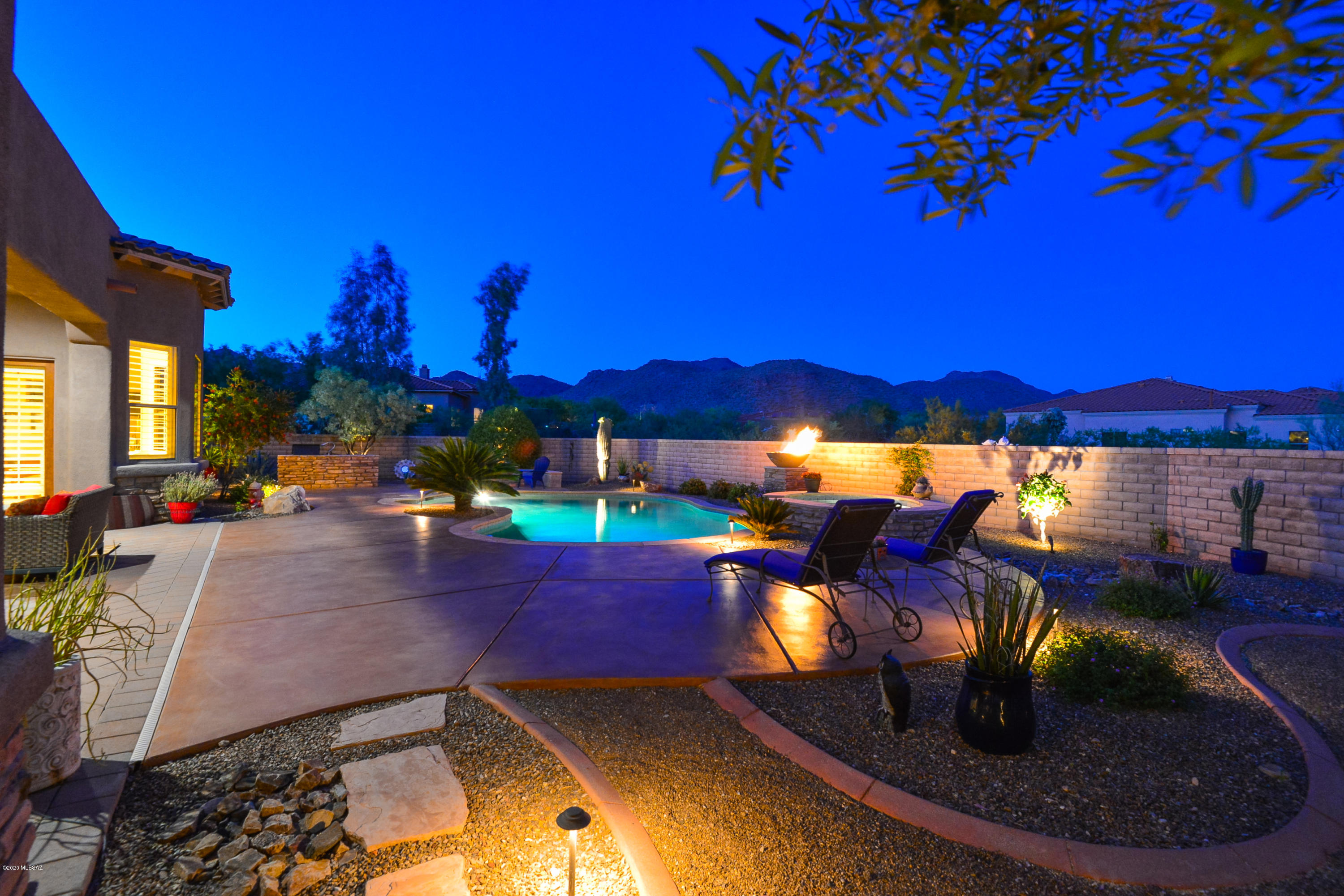 Dos Lagos at Dove Mountain (1-91) - Residential