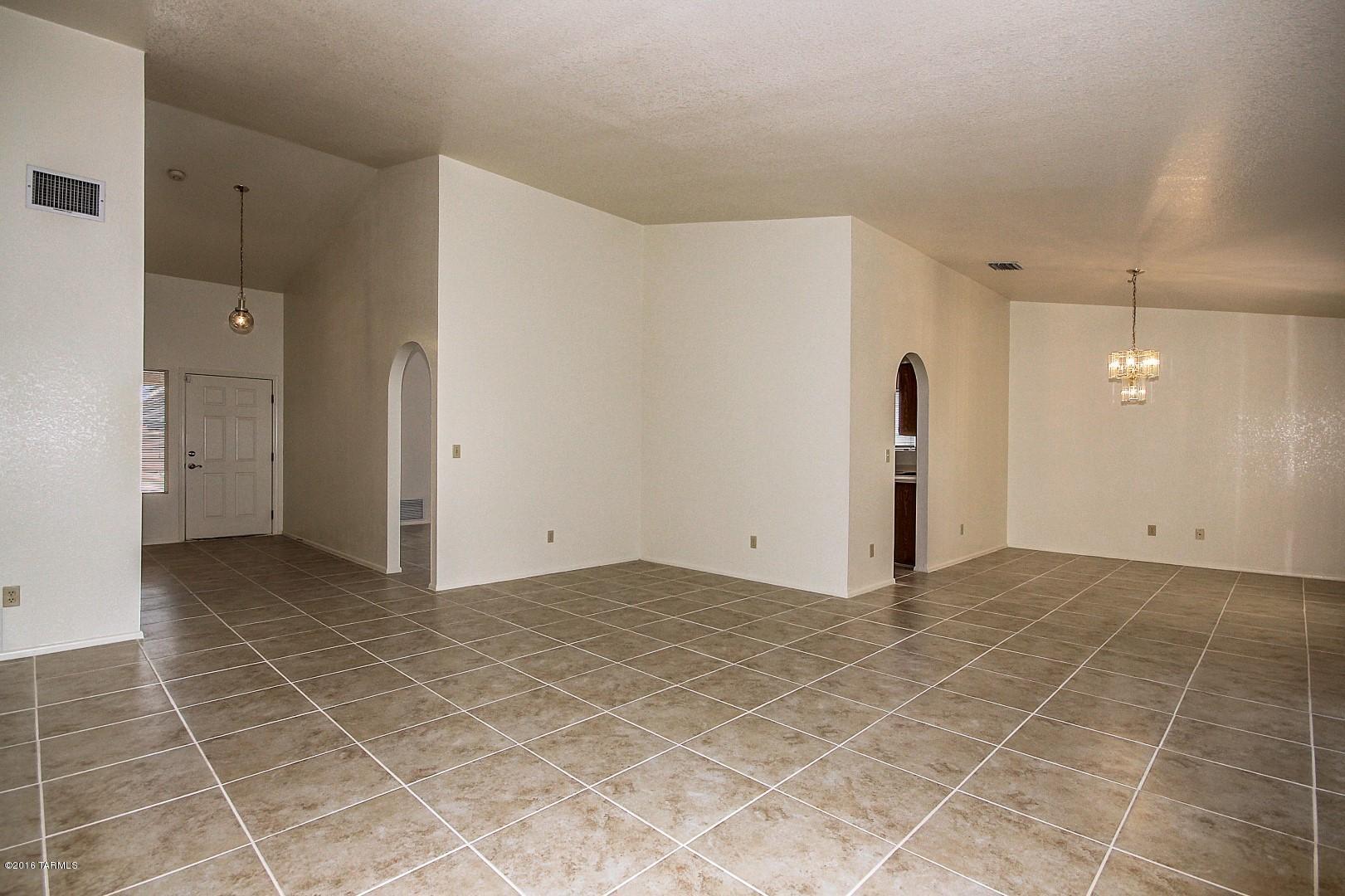 Hacienda Del Oro (1-879) - Residential