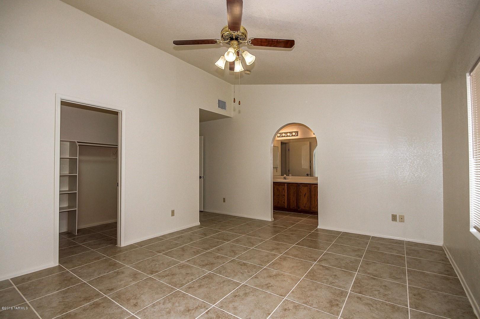 Hacienda Del Oro (1-879) - Residential