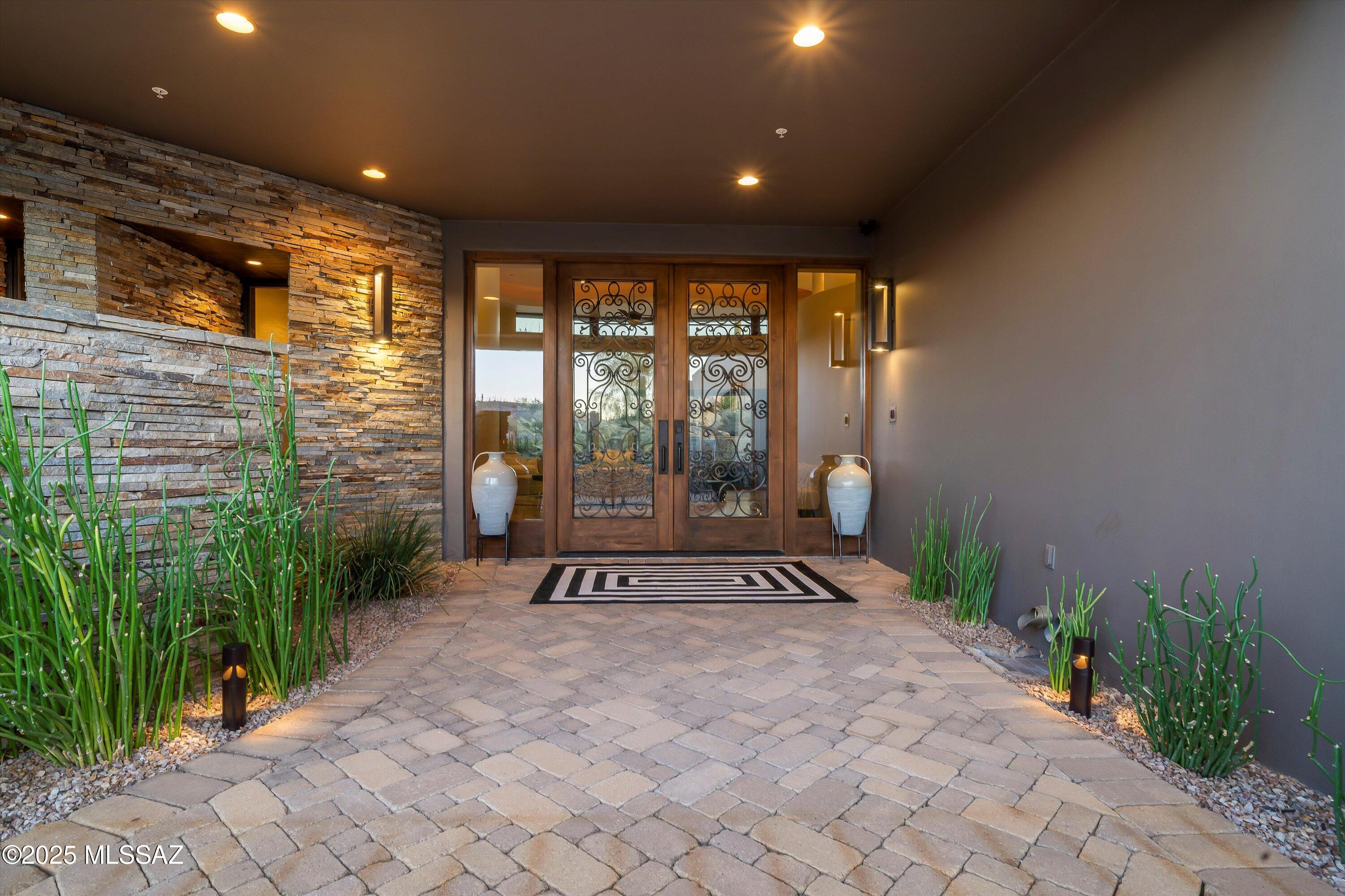 Honey Bee Ridge(The Estates At) - Residential