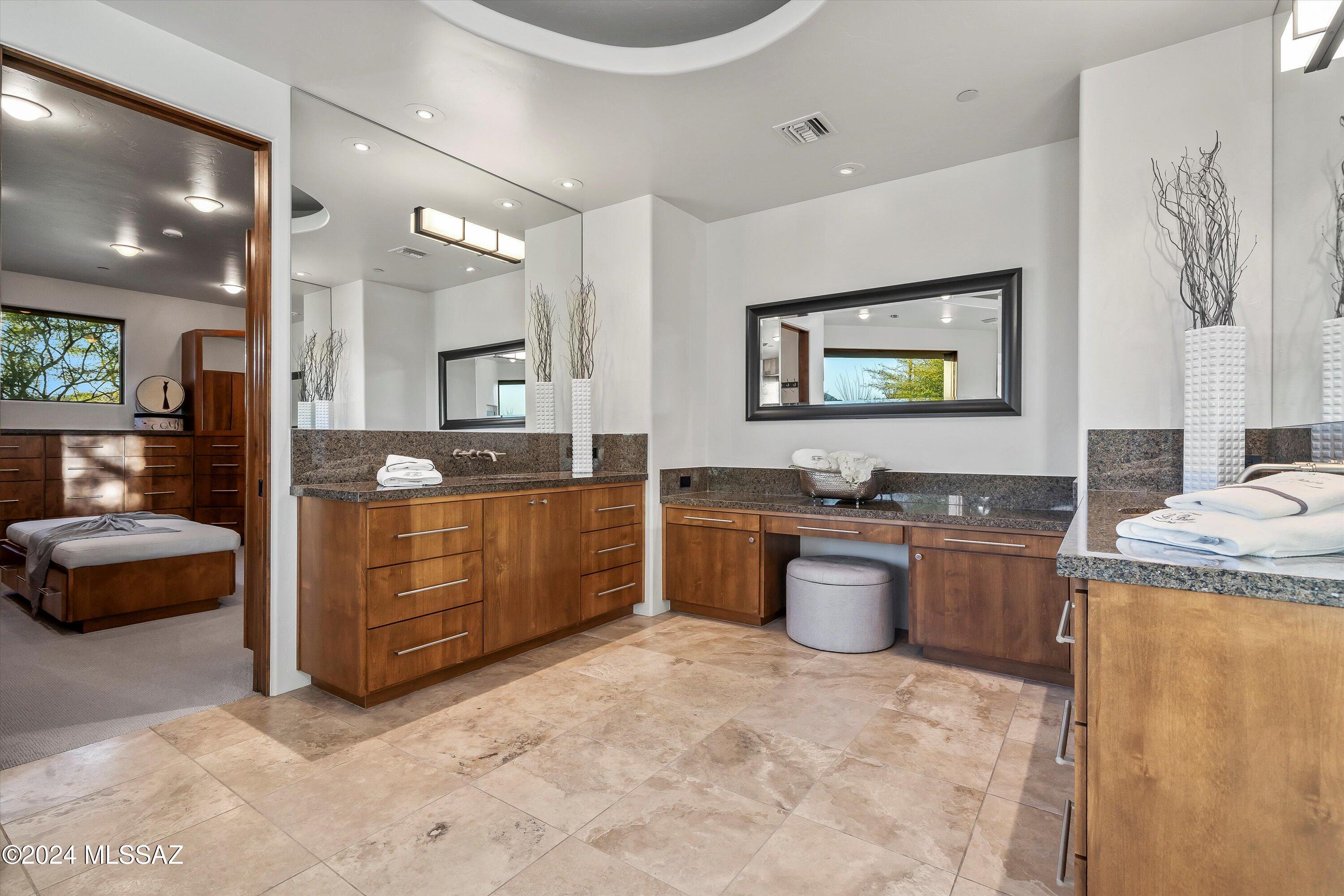 Honey Bee Ridge(The Estates At) - Residential