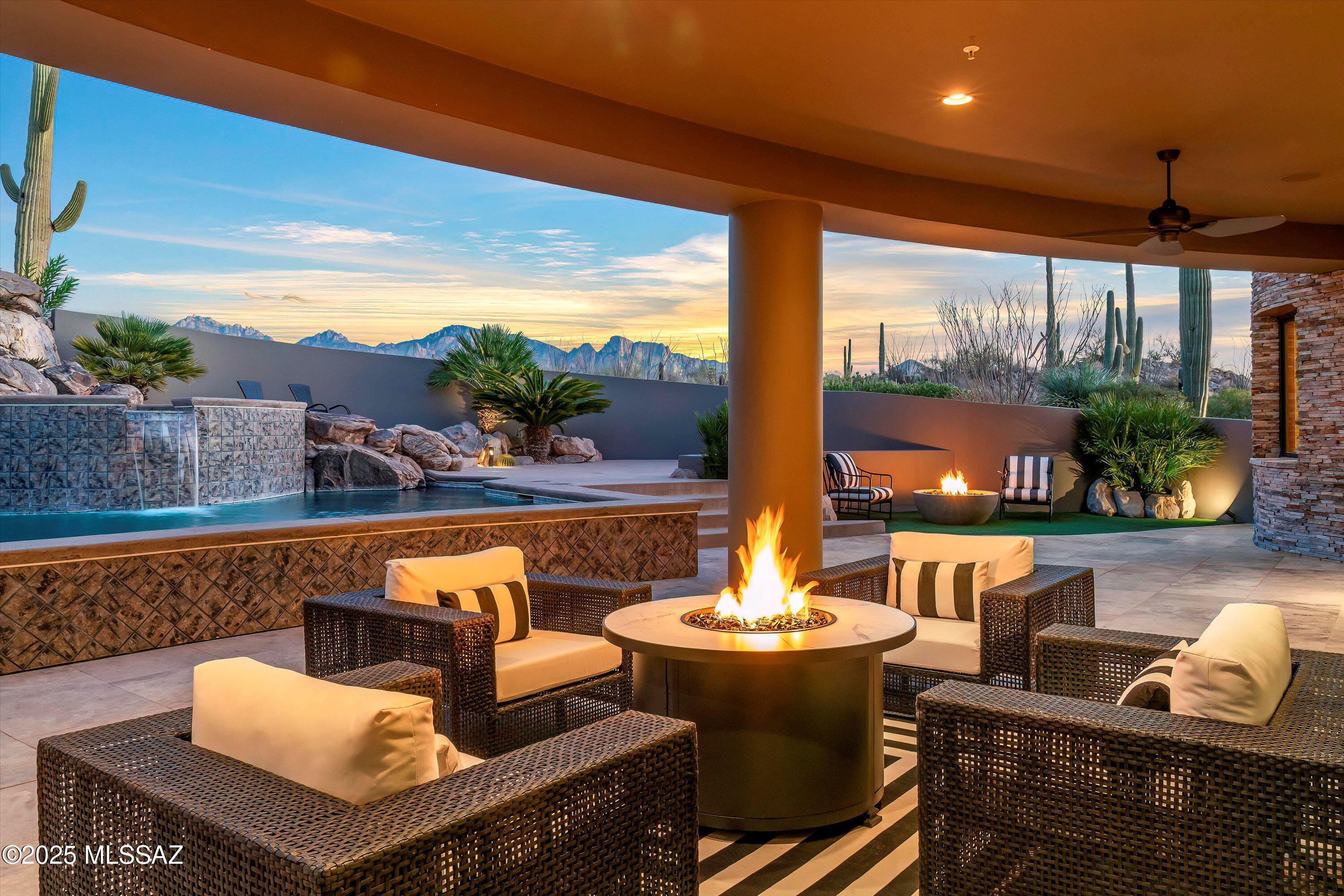 Honey Bee Ridge(The Estates At) - Residential
