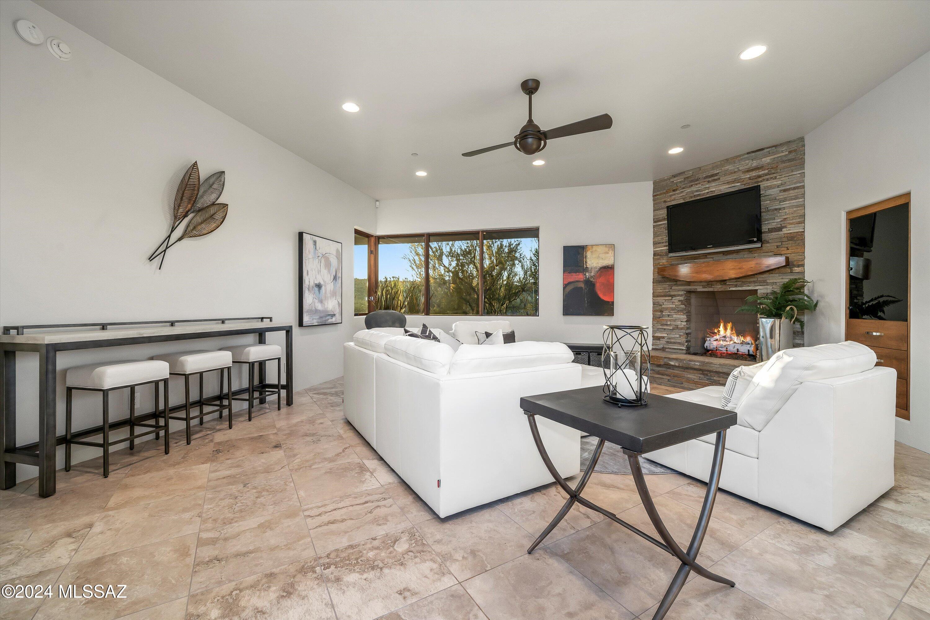 Honey Bee Ridge(The Estates At) - Residential