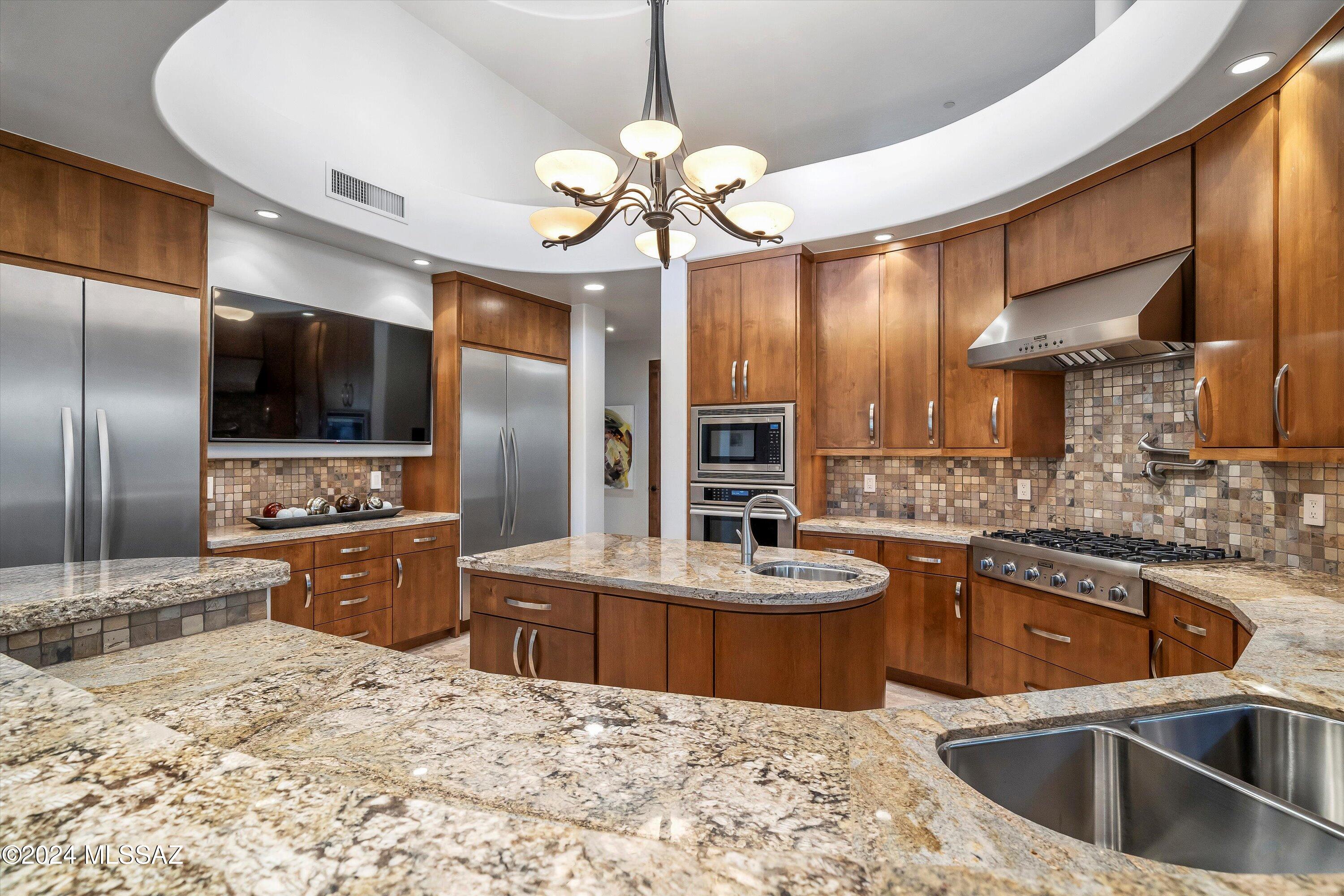 Honey Bee Ridge(The Estates At) - Residential