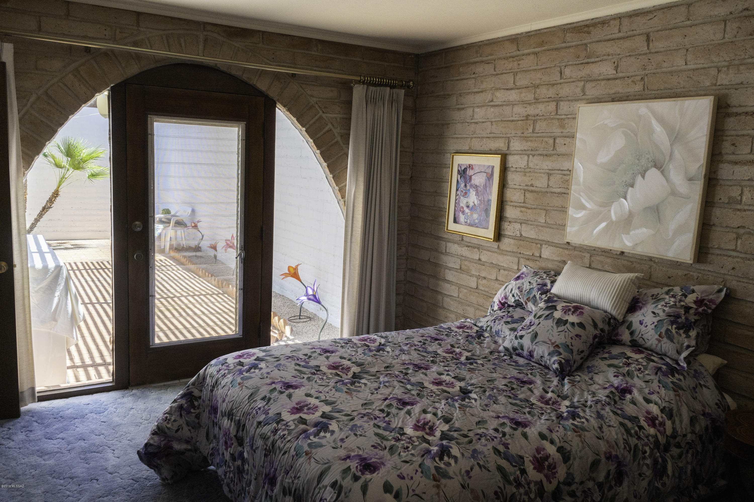 Las Lomitas (1) - Residential