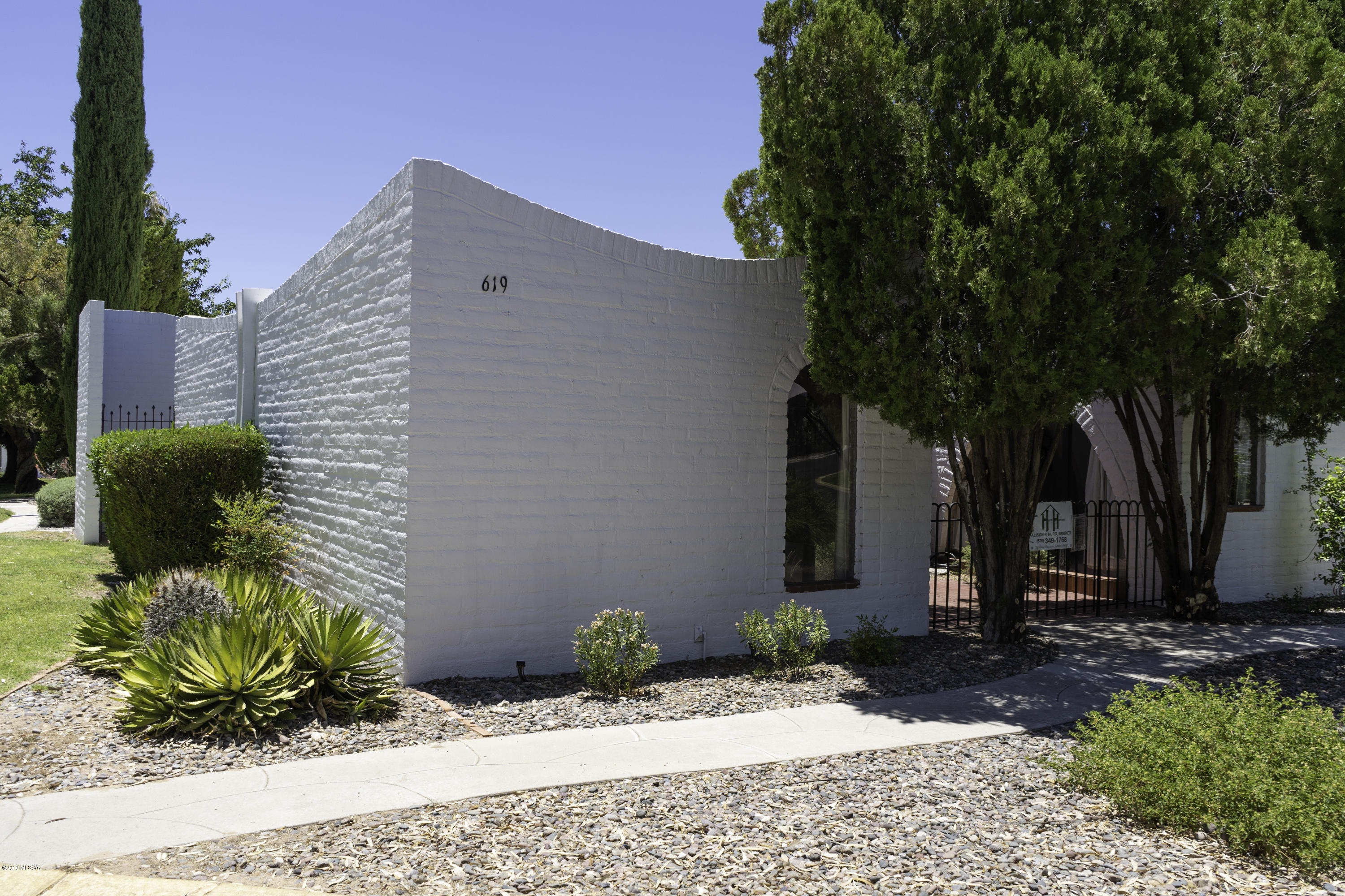 Las Lomitas (1) - Residential