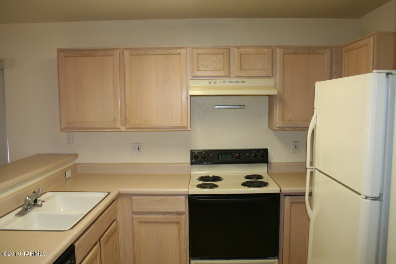 Rincon Aviador (1-120) - Residential Lease