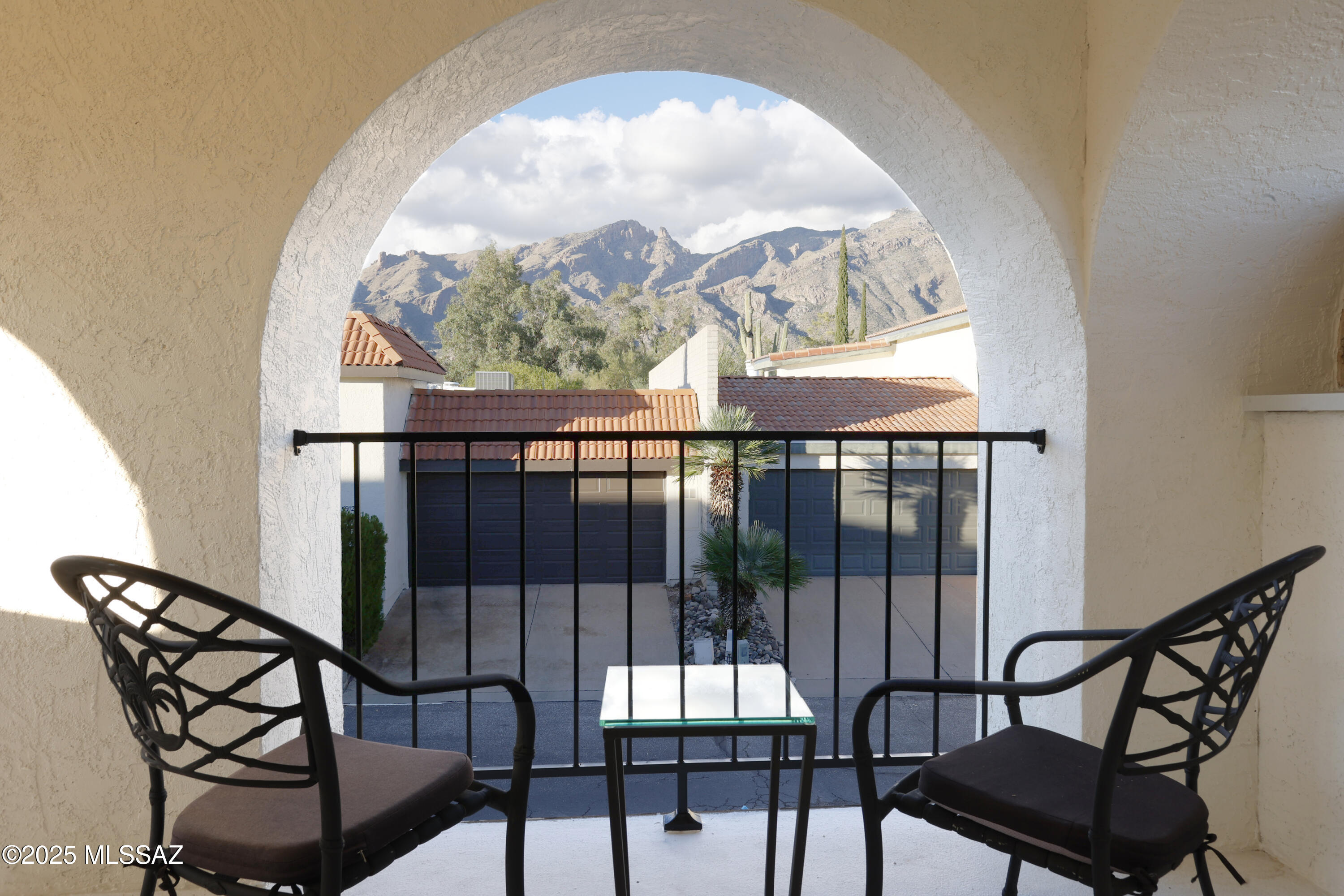 5908 N Placita Del Conde