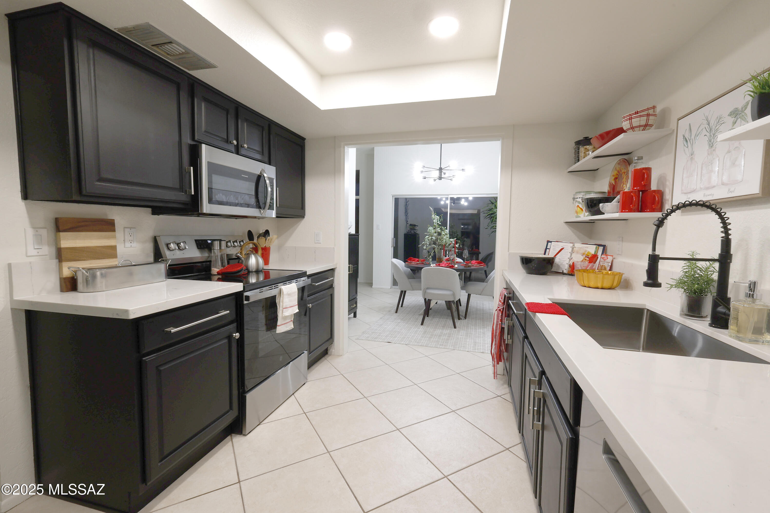 5908 N Placita Del Conde