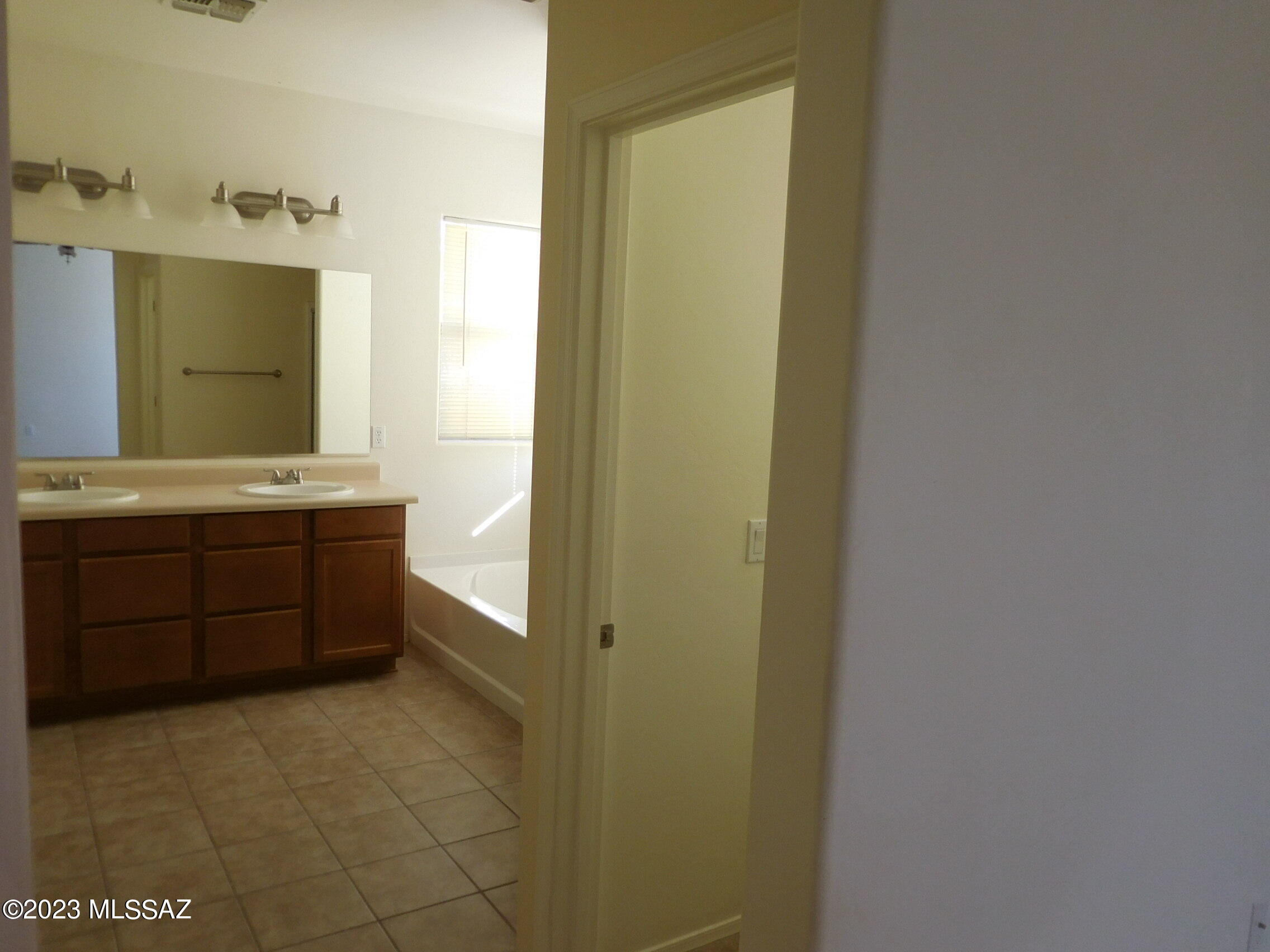 Madera Highlands Villages 11-14 & 16-23 - Residential Lease