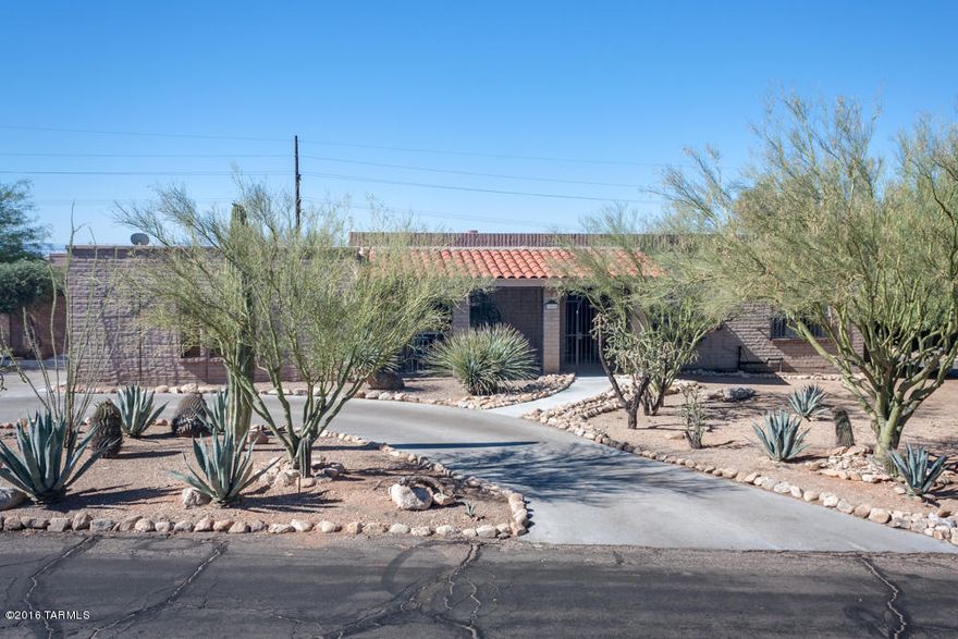 Home price is reduced by $25,000 below the appraised value of $325,000 performed by (Tucson Appraisal)$300,000 firm . Located in the heart of the Foothills, (in school district 16) this home it is within walking distance to AJ’s fine foods, La Encantada mall and fine dining in the foothills. This is a clean ready to move in home with zero repairs needed and all appliances included. Newer appliance,include water heater in 2014. AC unit in 2012, garage door opener in 2012, also has a (Master Cool) evaporative cooler. The roof is in outstanding, excellently maintained condition; and, matching ceramic tile exists throughout the home with an equal level (no sunk-in areas) layout. Many additional features can be seen in photos and in person, thank you for your interest.