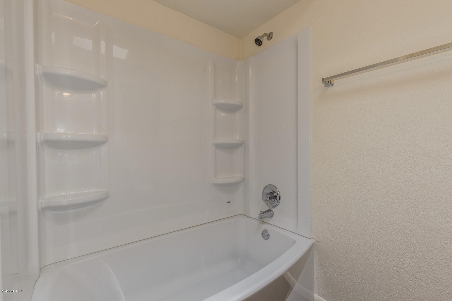 Lincoln Ridge (1-207) - Residential