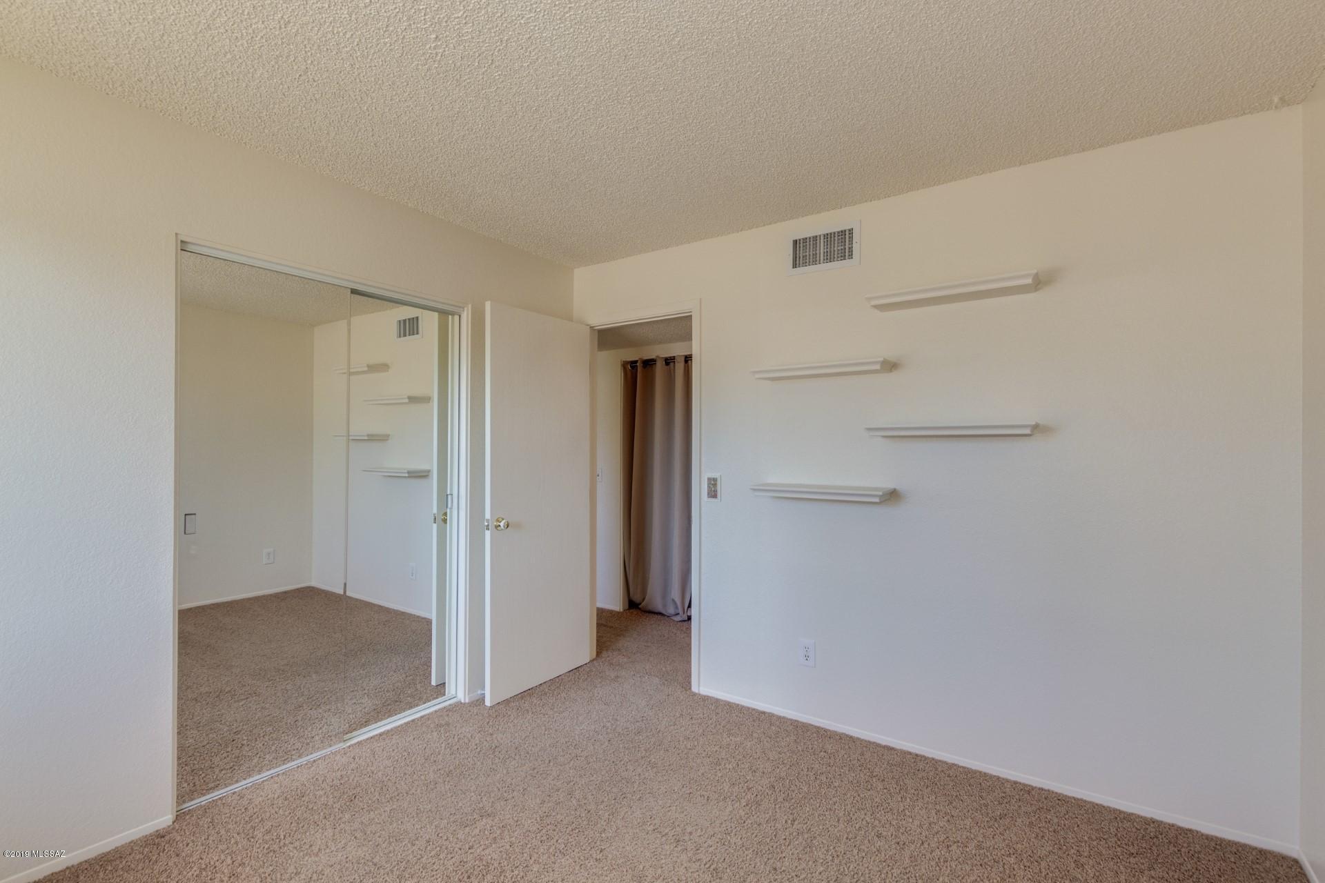 Lincoln Ridge (1-207) - Residential