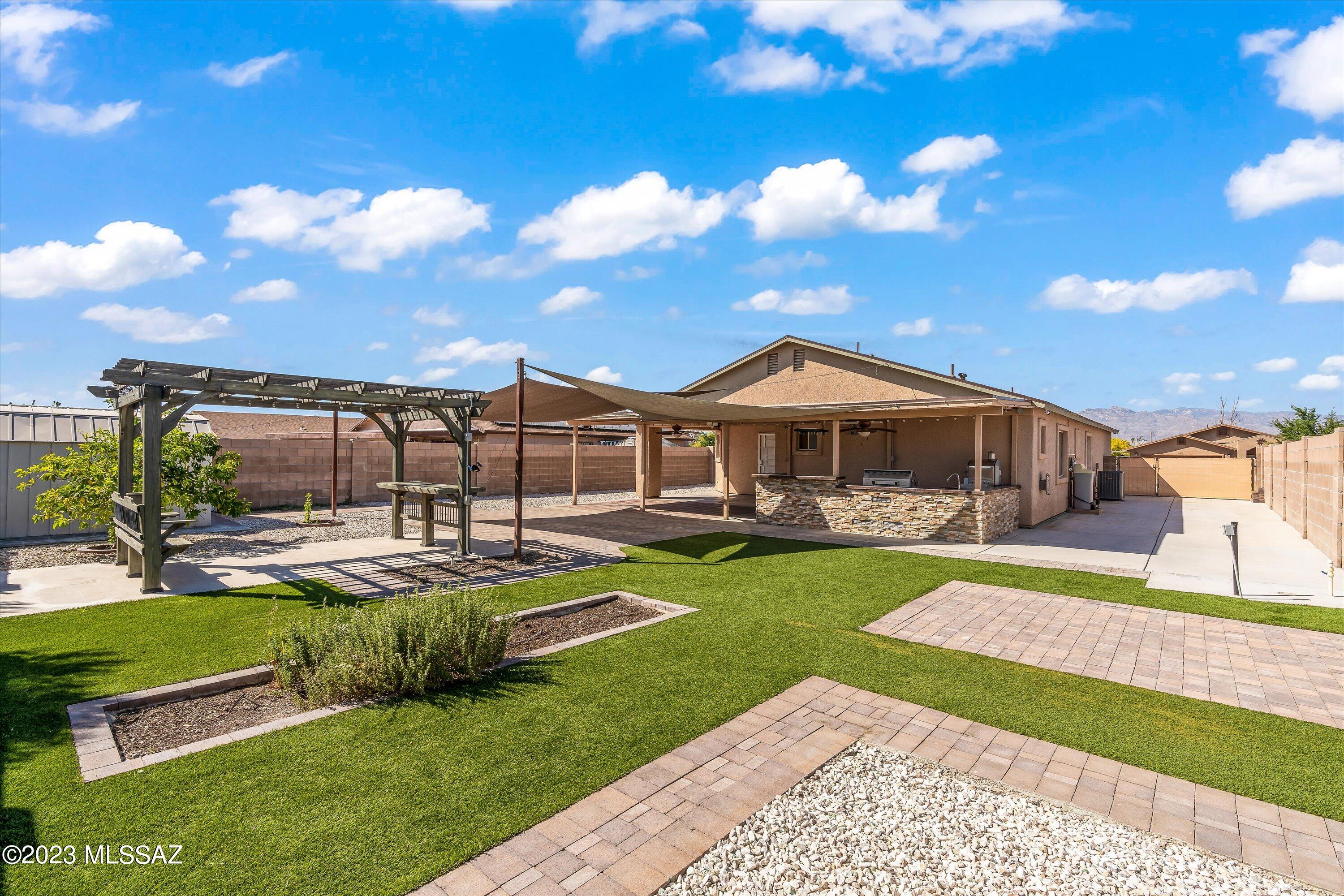 Sunland Vista - Residential
