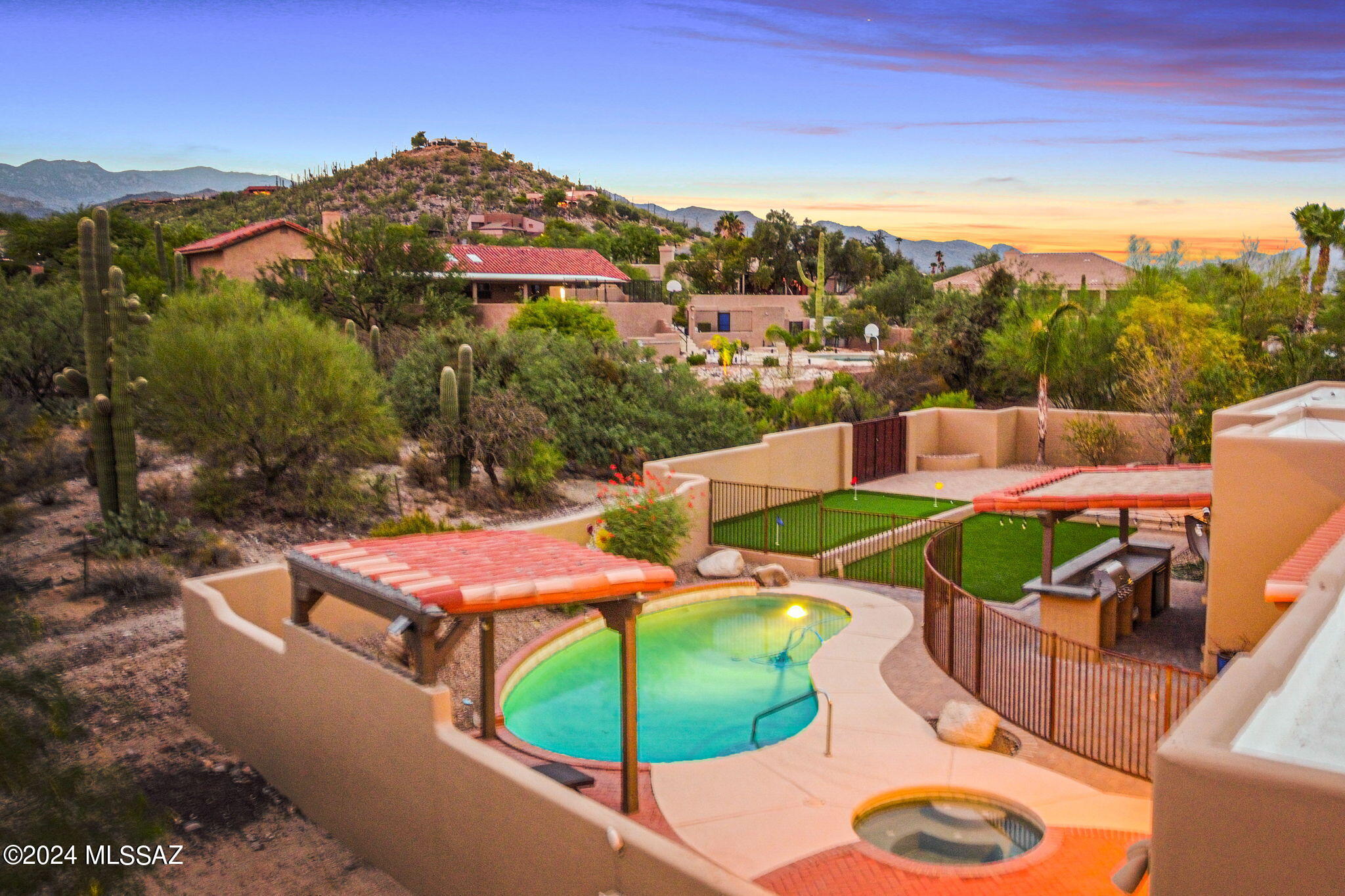 Sabino Vista Knolls (61-135) - Residential