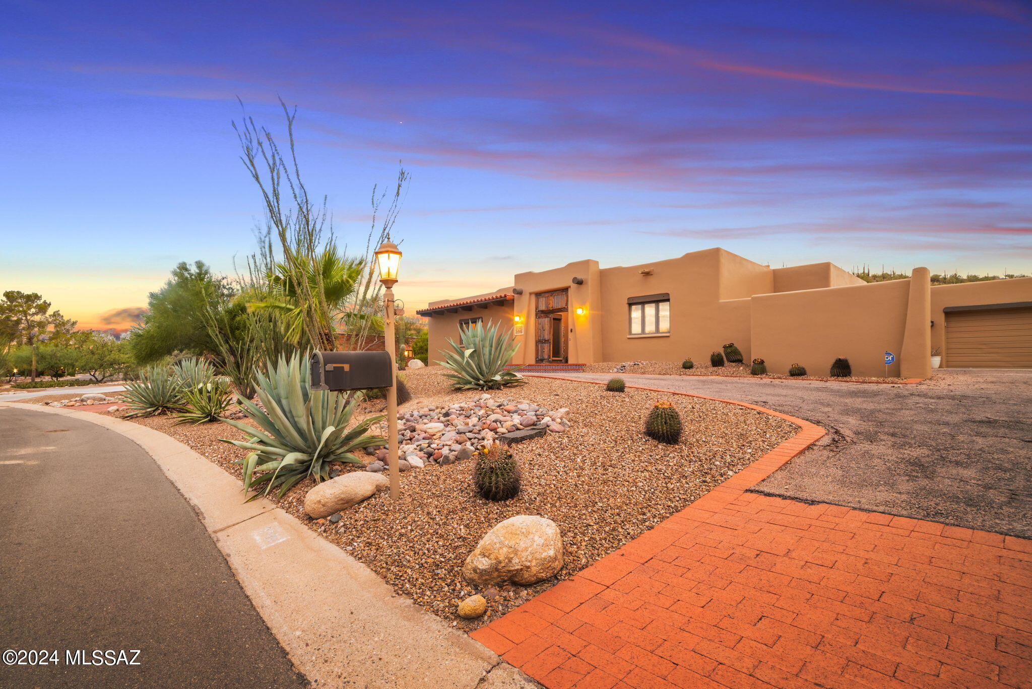 Sabino Vista Knolls (61-135) - Residential