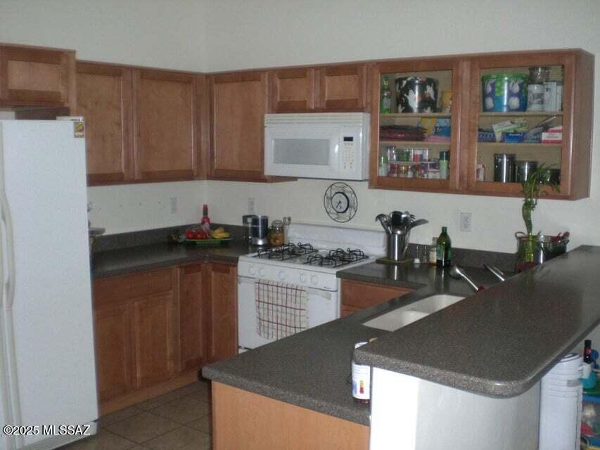 Tucson, Arizona 85756, United States, 3 Bedrooms Bedrooms, ,2 BathroomsBathrooms,Residential,Pending,138598