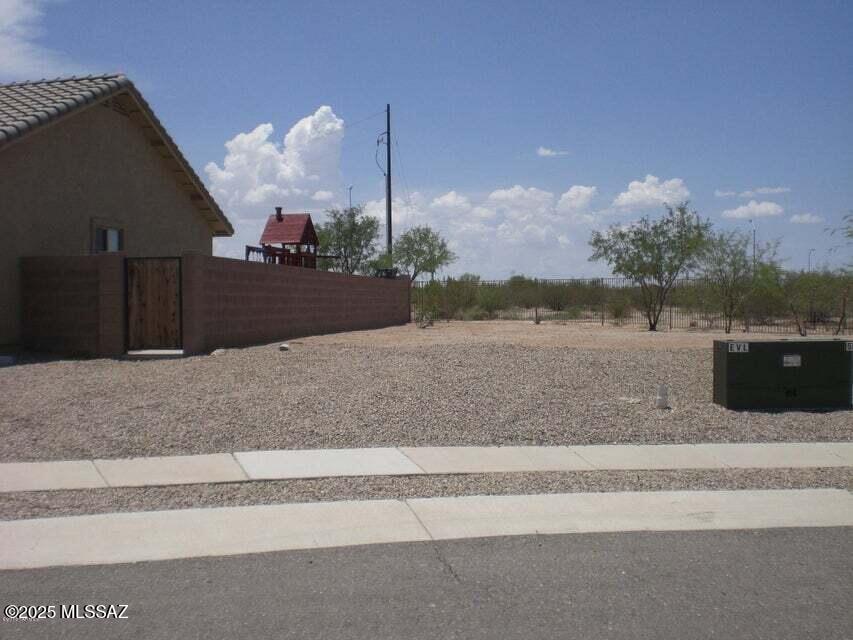 Tucson, Arizona 85756, United States, 3 Bedrooms Bedrooms, ,2 BathroomsBathrooms,Residential,Pending,138598