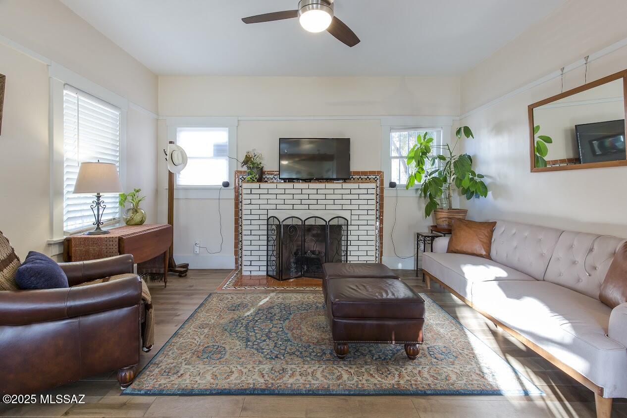 16 E 15th Street