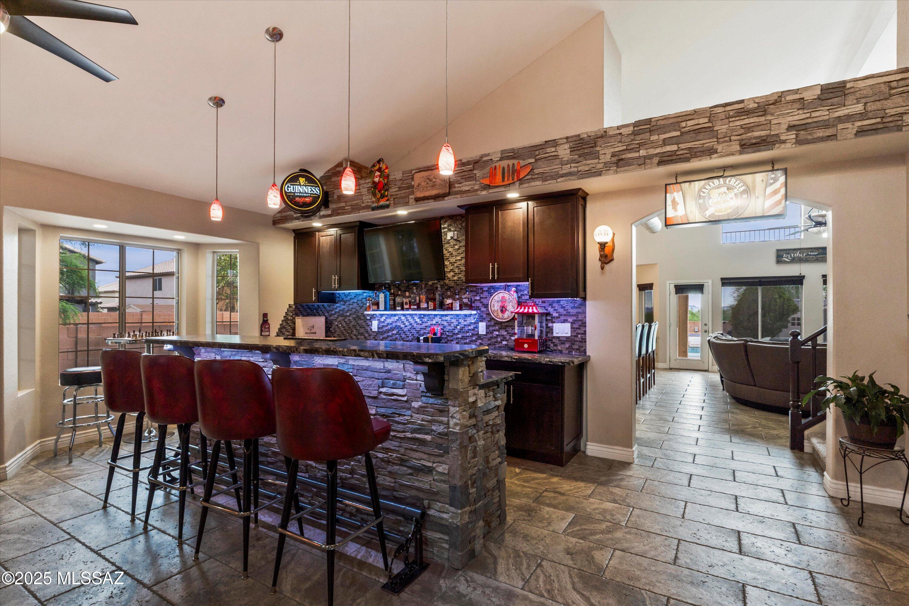1351 W Canada Creek Place
