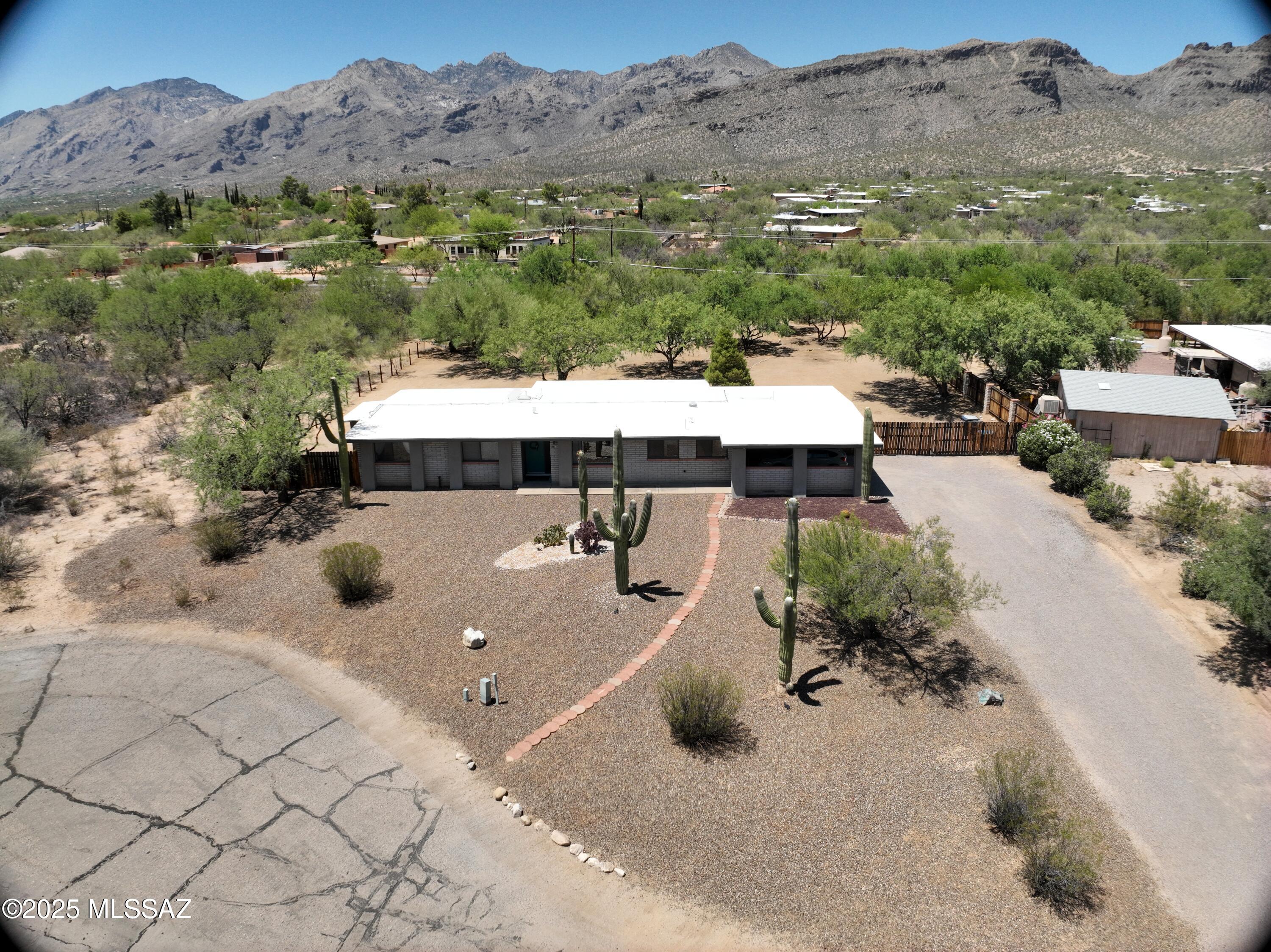 4751 N Supai Place