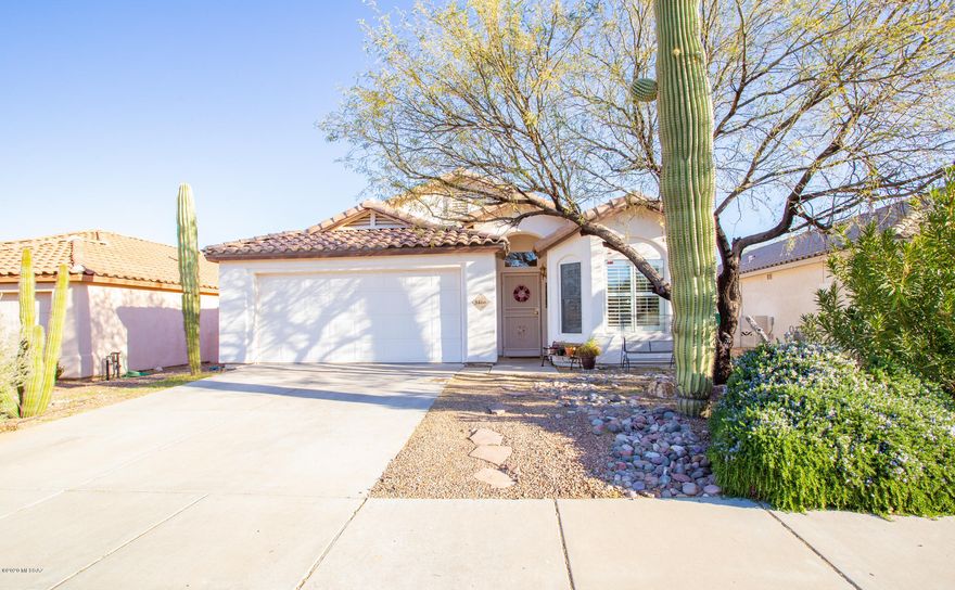 PRICE JUST REDUCED! Beautiful home in the desirable Dove Mountain Community. With 1631 sq ft of living space, this  home has 3 bedrooms, 2 bathrooms, family room with fireplace, and large backyard with covered patio great for entertaining. Spacious kitchen with plenty of cabinet space, stainless steel appliances, breakfast area & formal dining area. Master bathroom with dual sinks and walk-in closet. Located close to I-10, shopping, restaurants and much more!