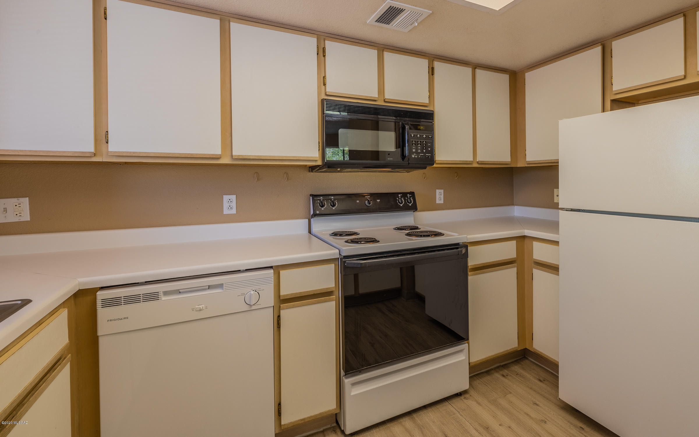 Villas at Sabino Canyon Condominiums - Residential