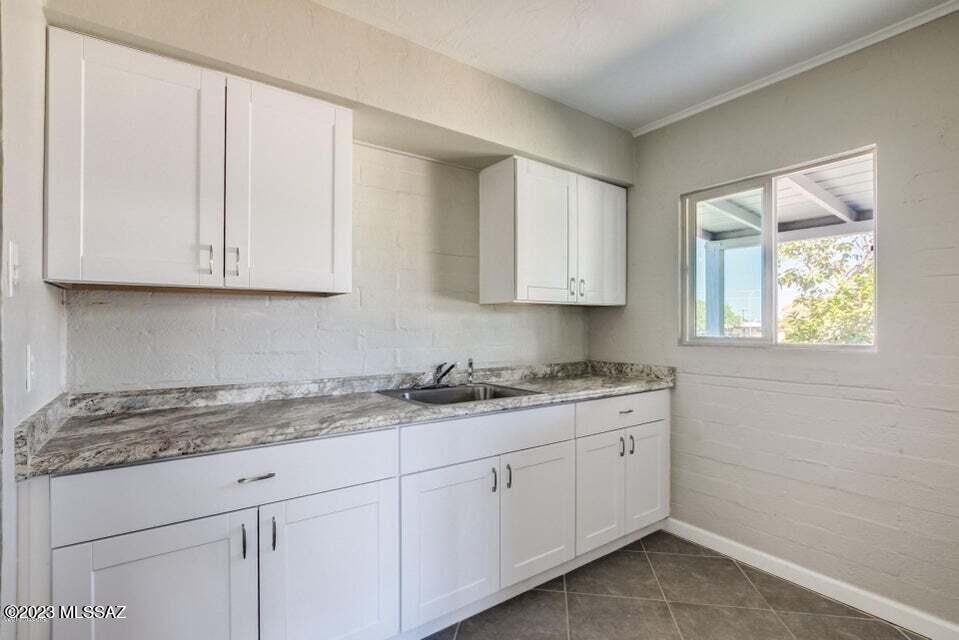 Sunland Gardens Amended - Residential Lease