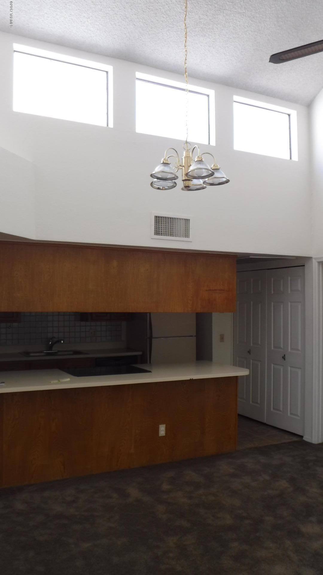 Twelve Hundred River Rd Condos - Residential