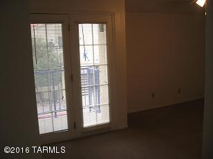 Twelve Hundred River Rd Condos - Residential