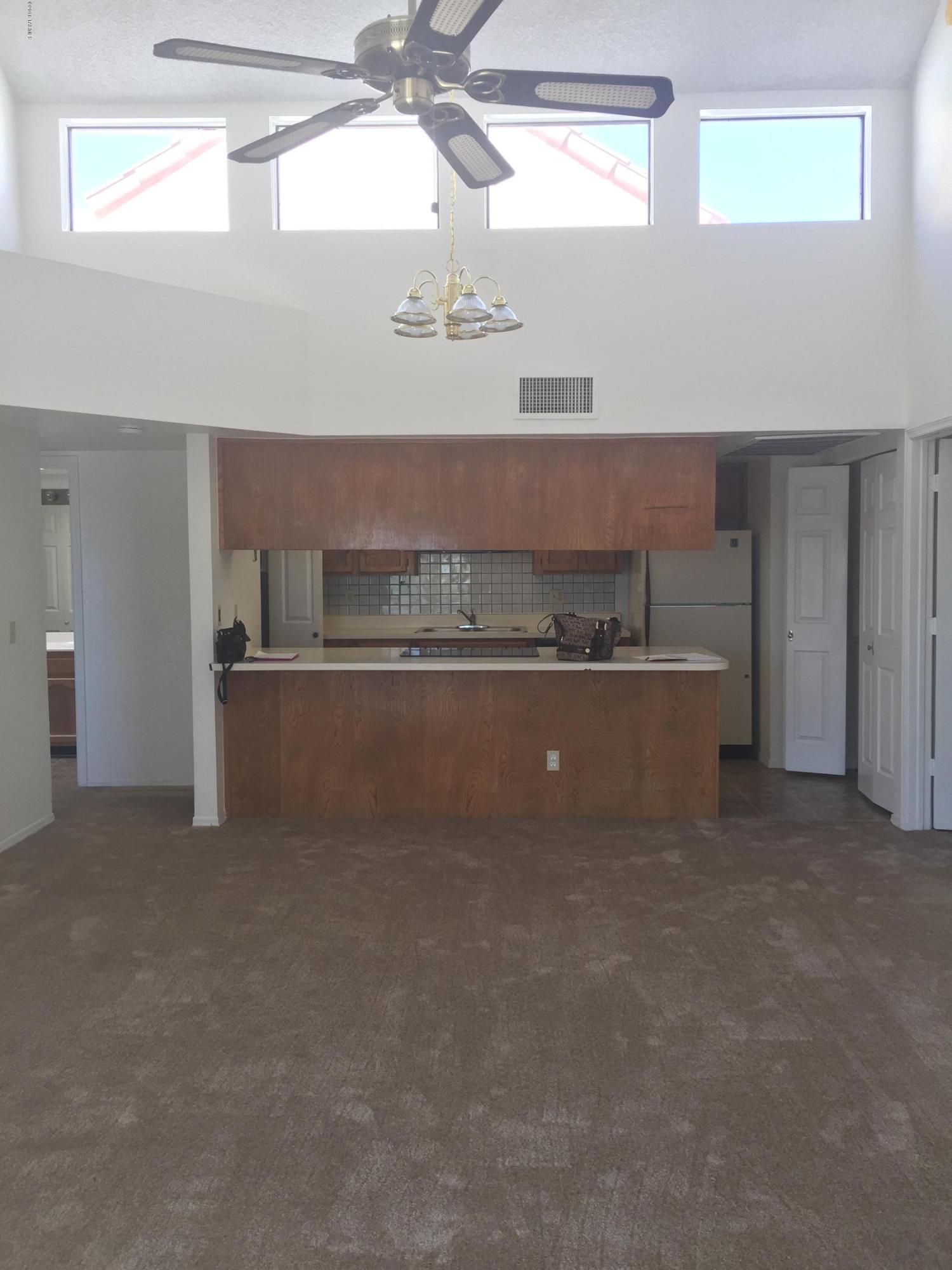 Twelve Hundred River Rd Condos - Residential