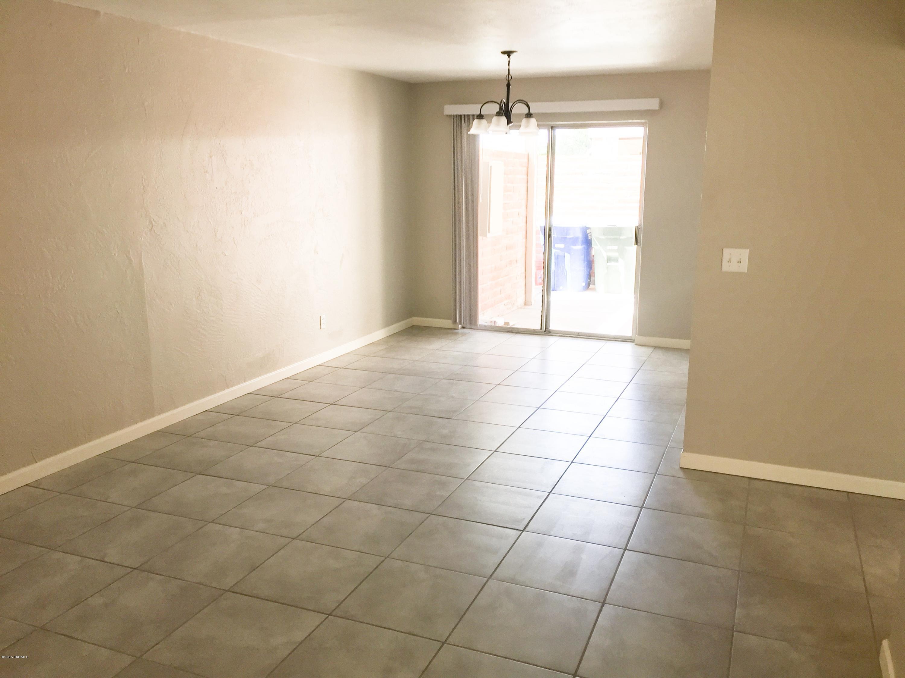 Las Solanas Blk 2 (1-49) - Residential