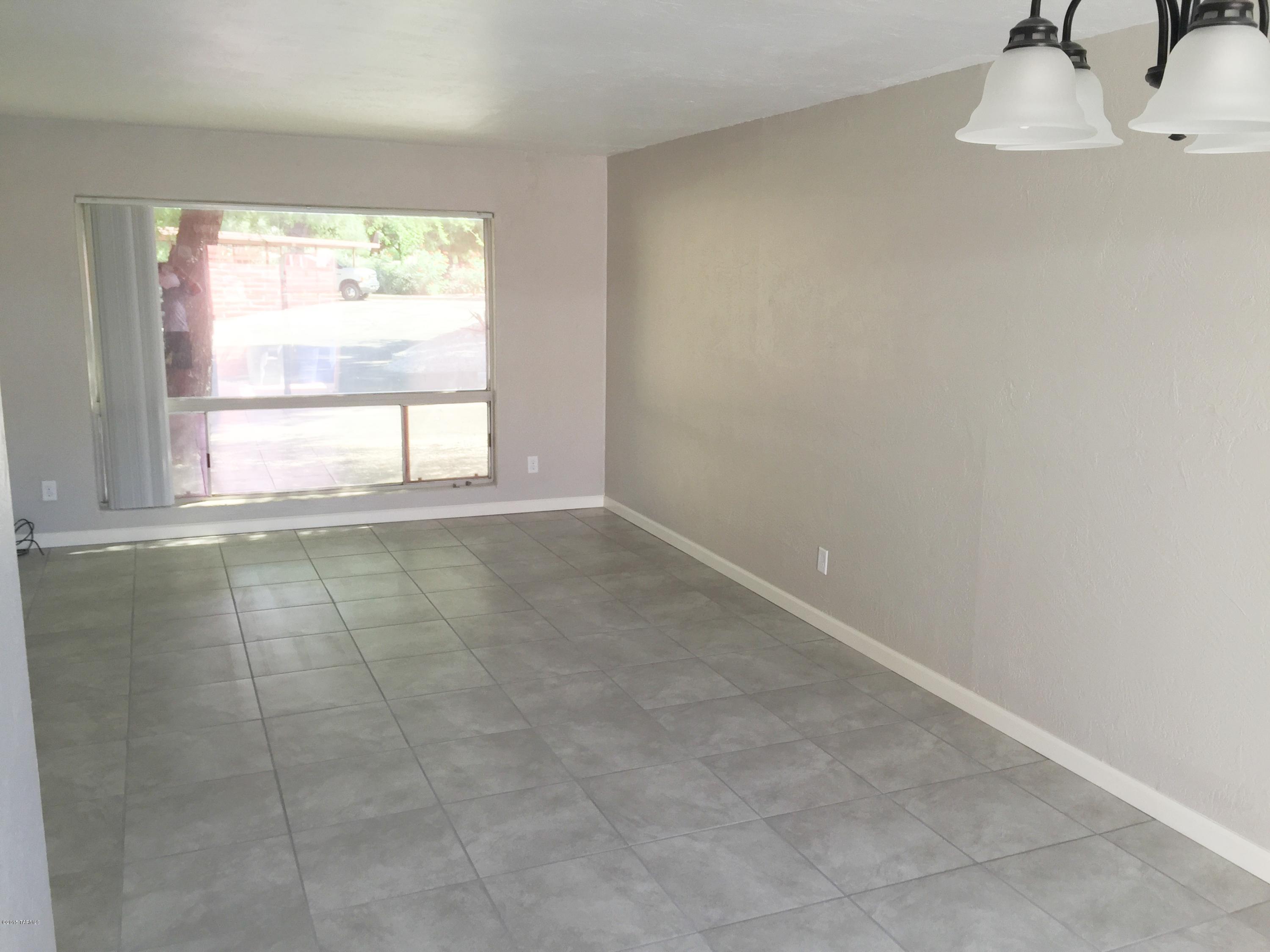 Las Solanas Blk 2 (1-49) - Residential