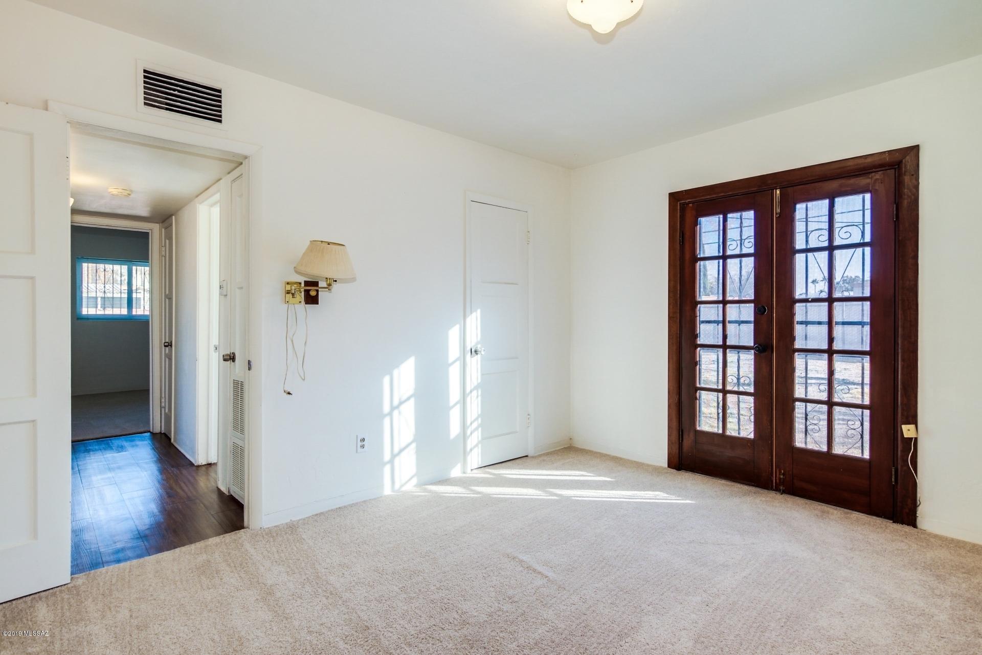 Del Monte Village - Residential