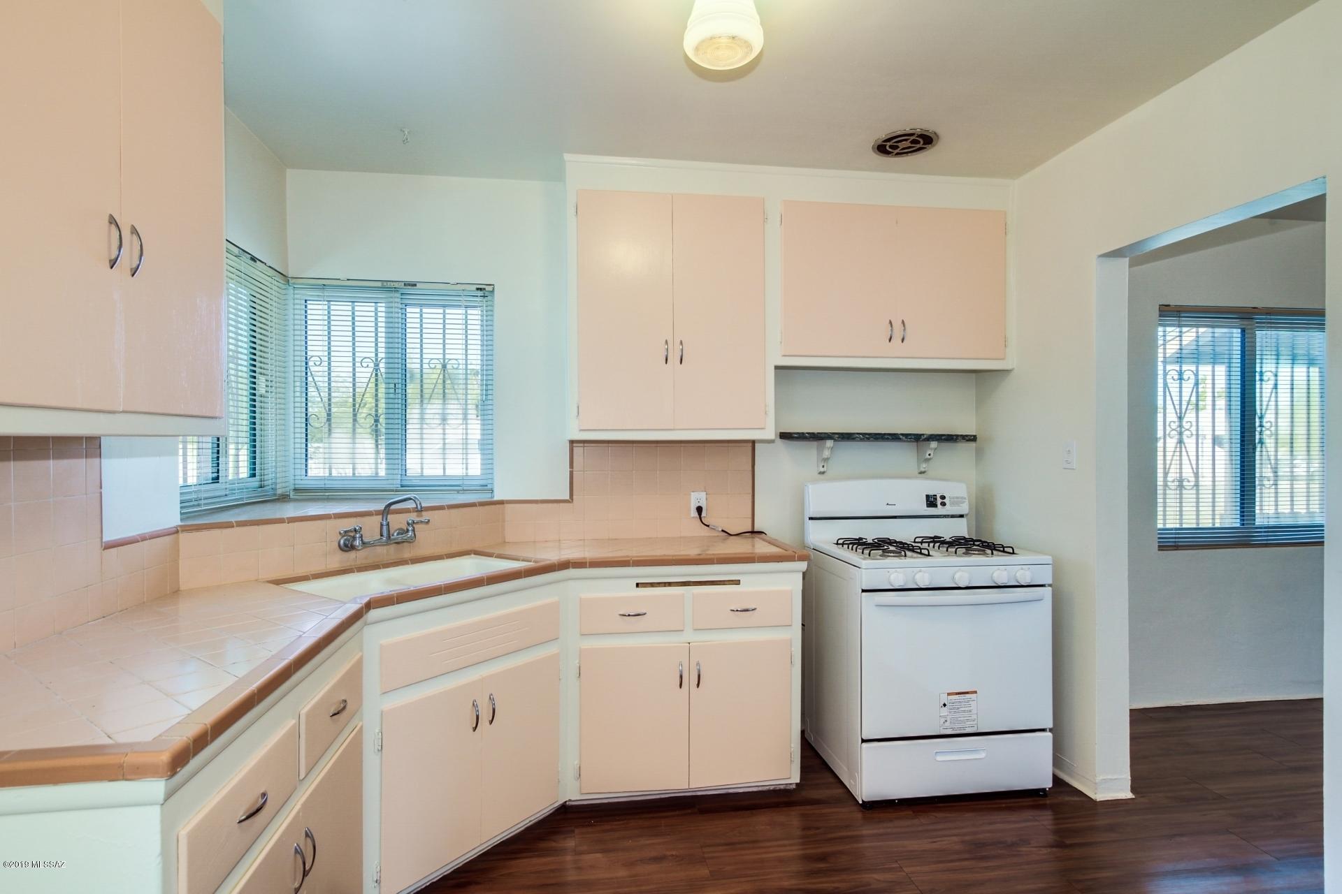 Del Monte Village - Residential