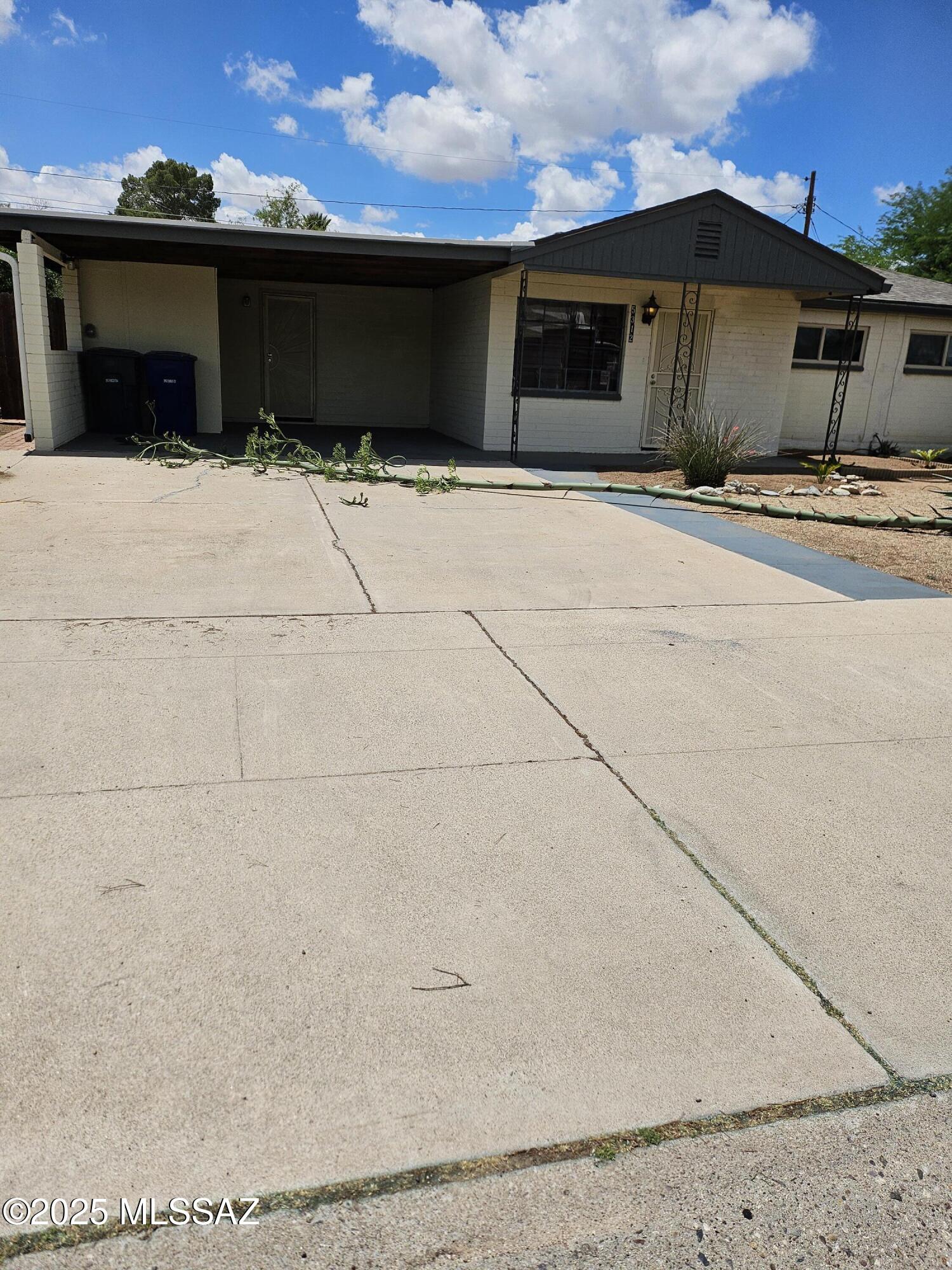 5312 E Peach Street