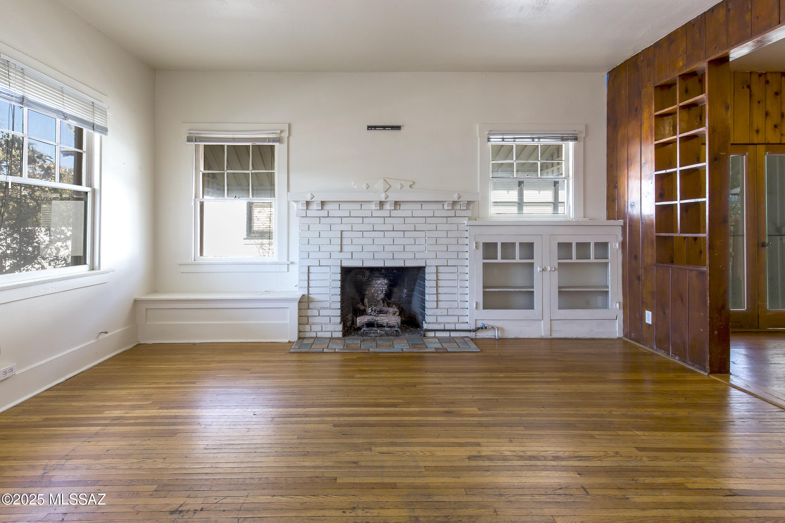 642 E 2nd Street
