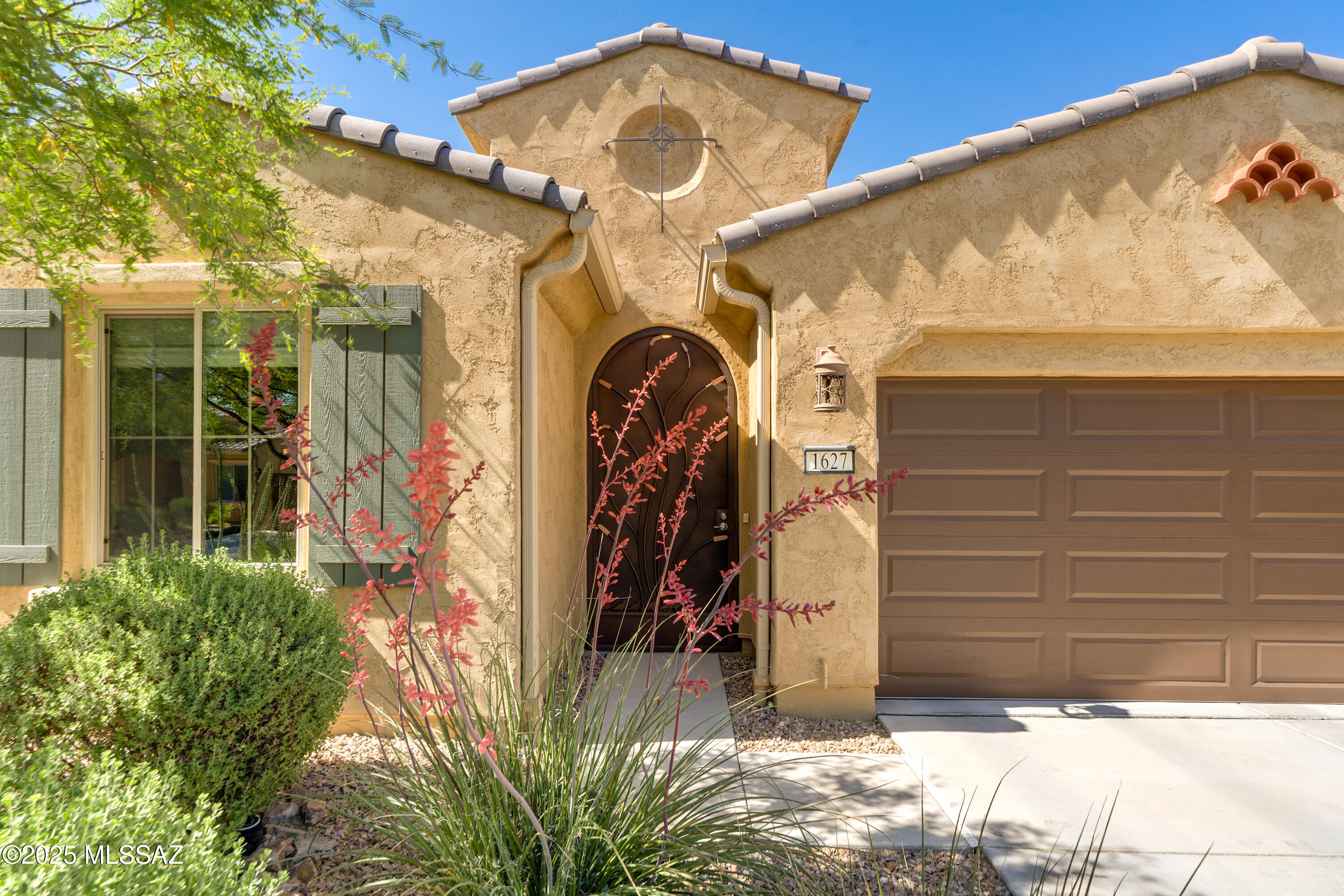 1627 E Horned Lark Drive