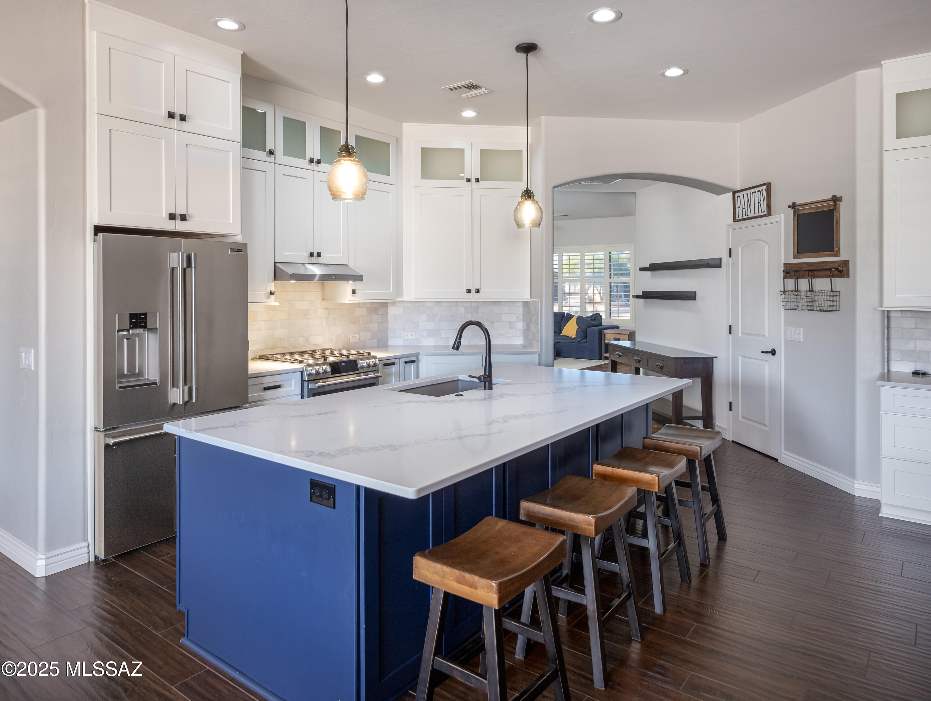 Mira Vista (1-60) - Residential