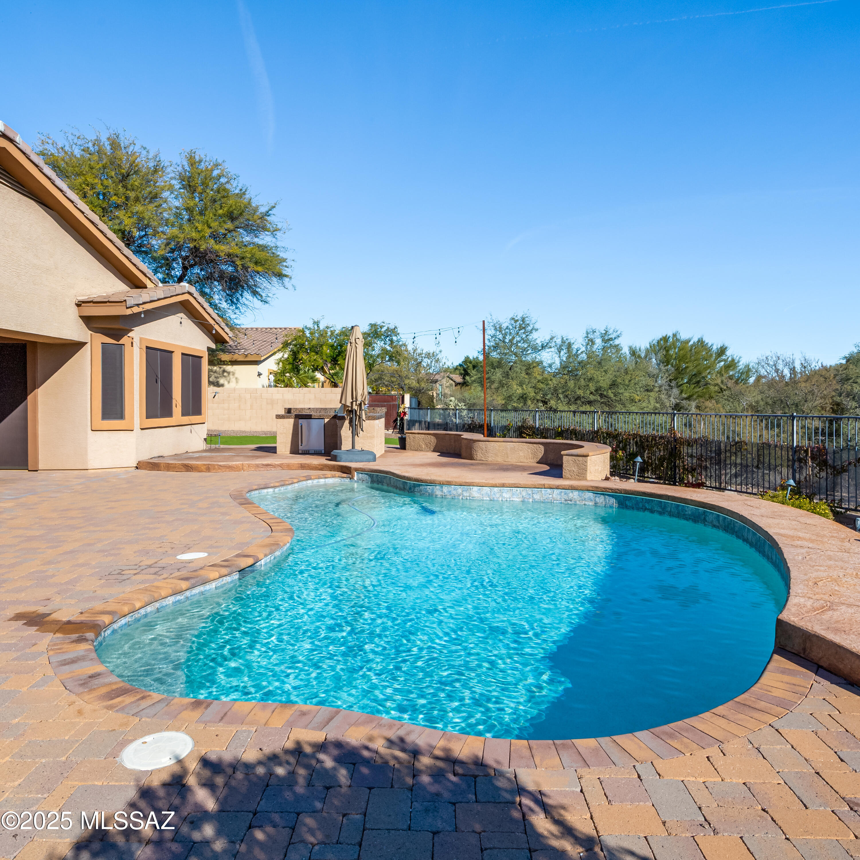 Mira Vista (1-60) - Residential