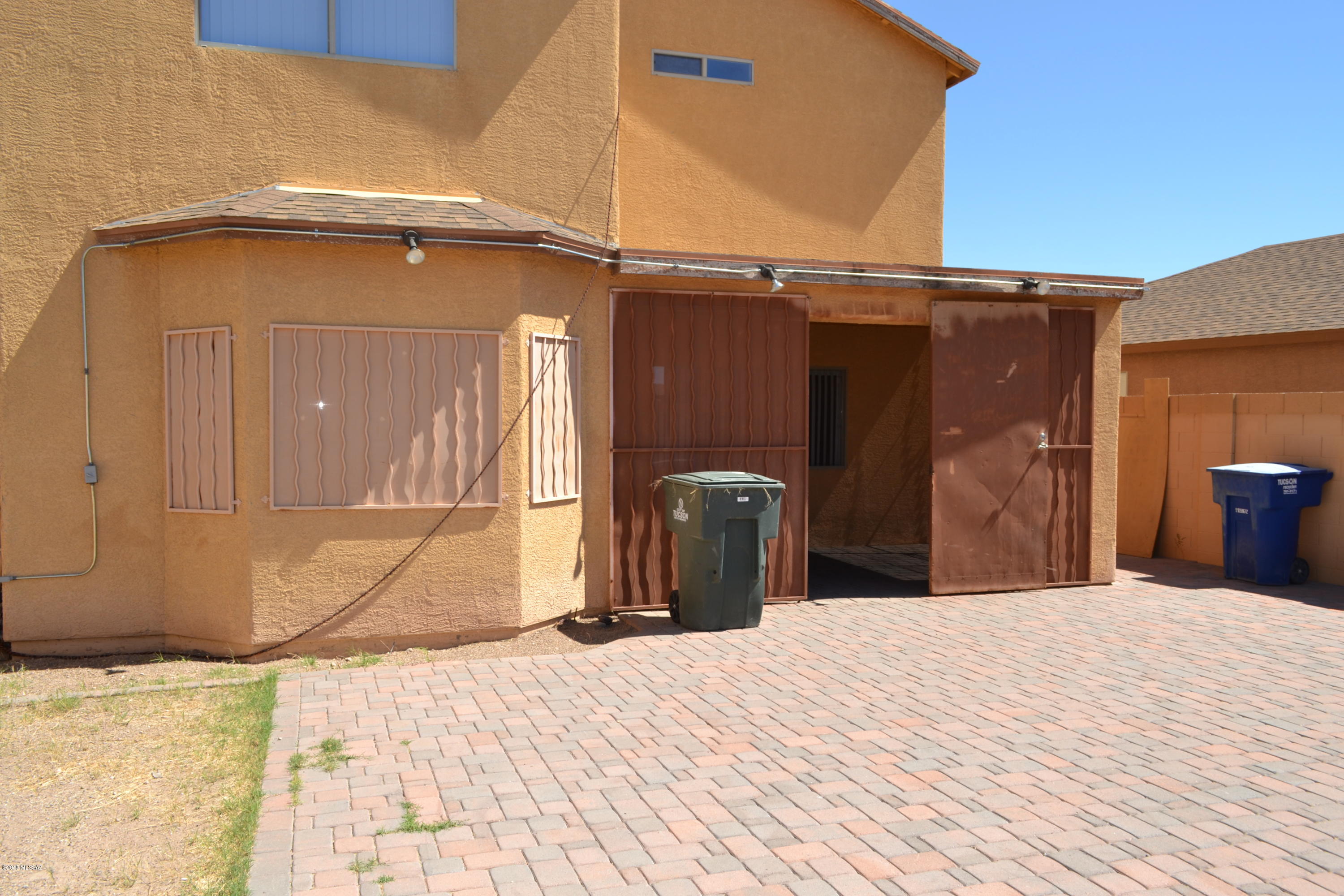 Tres Pueblos - Residential Lease
