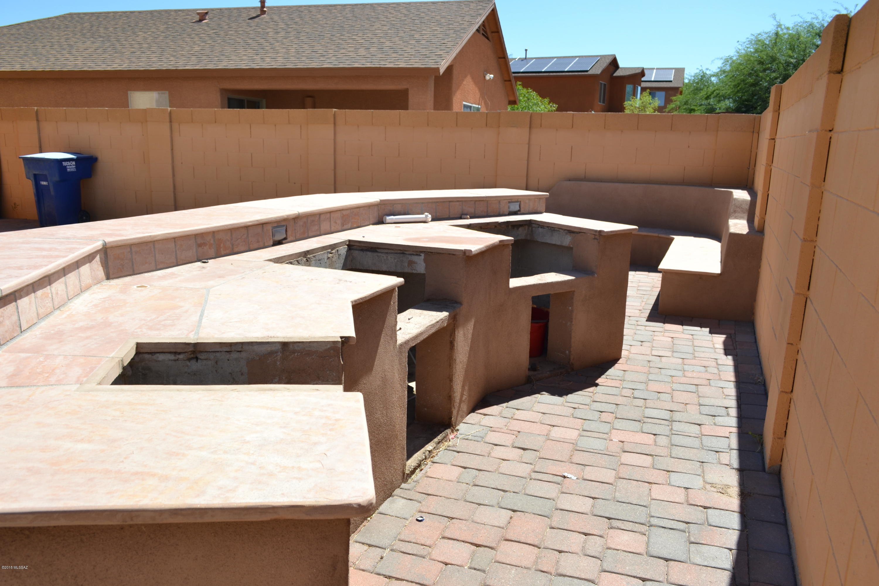 Tres Pueblos - Residential Lease