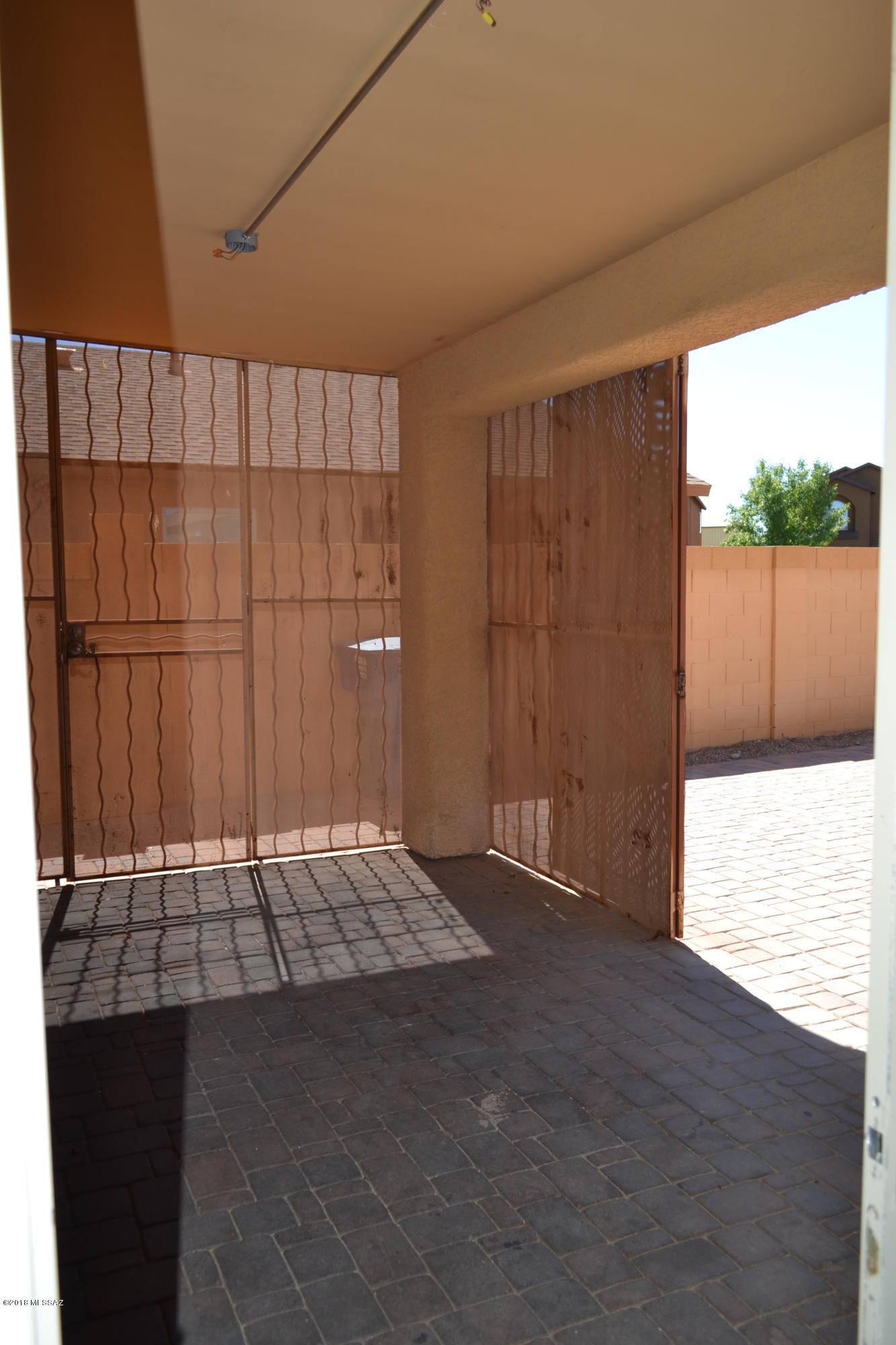 Tres Pueblos - Residential Lease